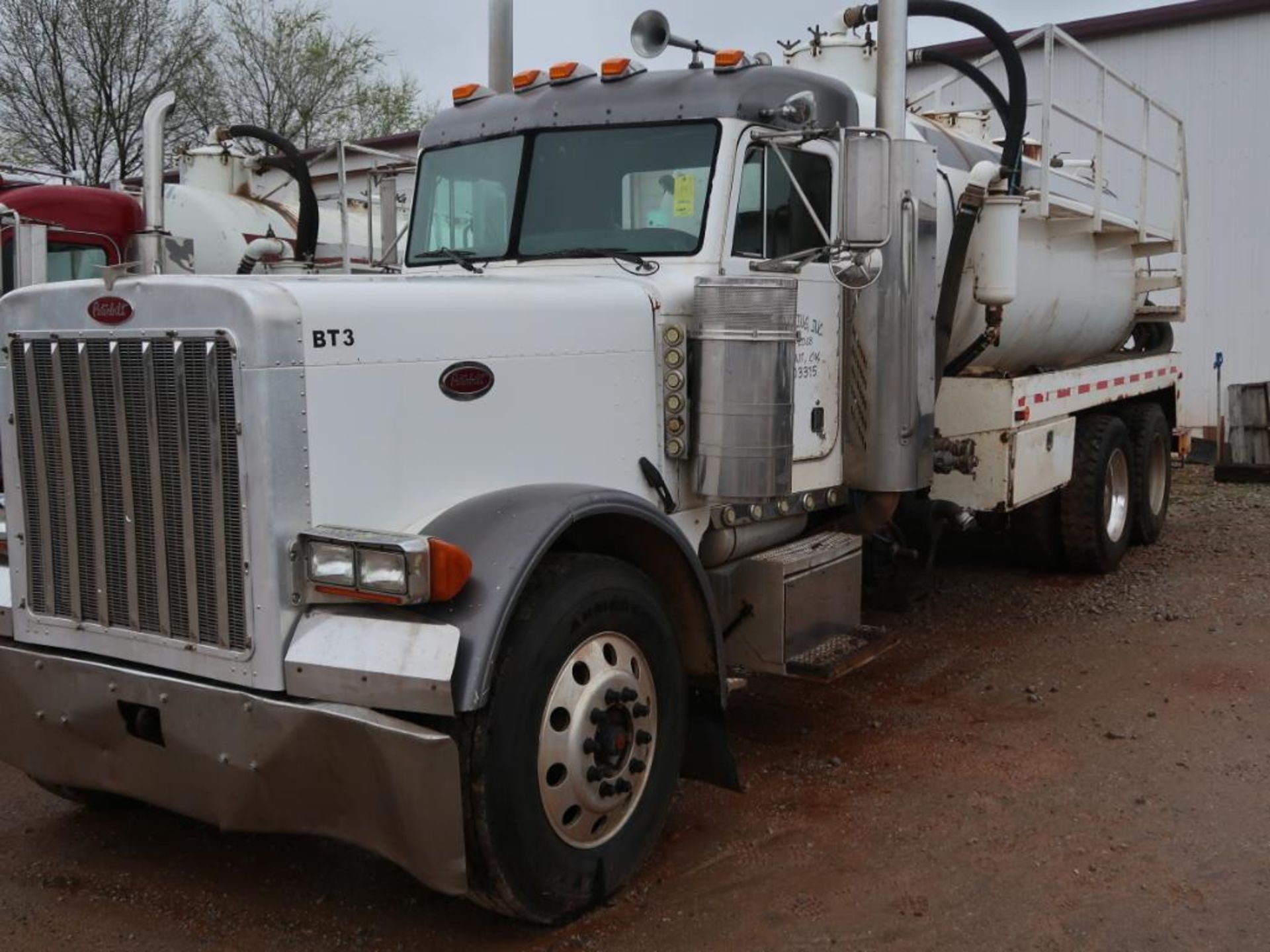 2002 Peterbilt Model 379, Tandem Axle Bobtail Truck, Complete w/ Masport Pump, Tank, 14.GL LG Diesel