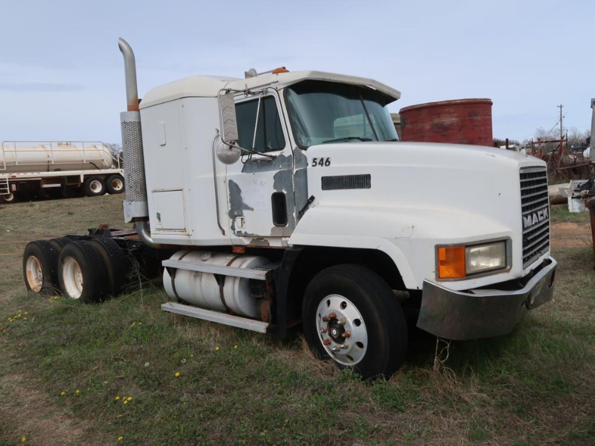 1993 Mack Model CH613, Sleeper Tractor, 12.0L LG Diesel, 10-Speed Trans,VIN: 1M1AA13Y8PW025745, Unit - Image 2 of 7