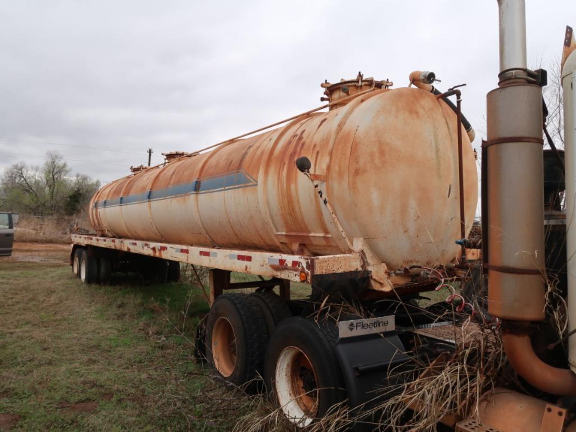 1996 Freightliner Model FLD 120, Tractor, 14.OL L6 Diesel, Trailer Included, 10-Speed Trans,VIN: 1FU - Image 7 of 10