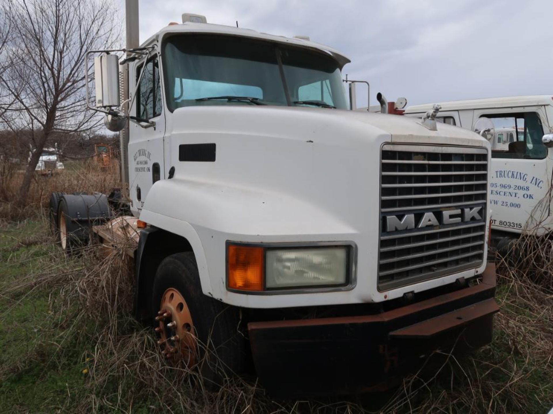 2002 Mack Model CHG13, Truck, 12.0L LG Diesel, Auto Trans, (AS IS - NOT IN SERVICE), VIN: lM 1AA18Y7 - Image 2 of 6