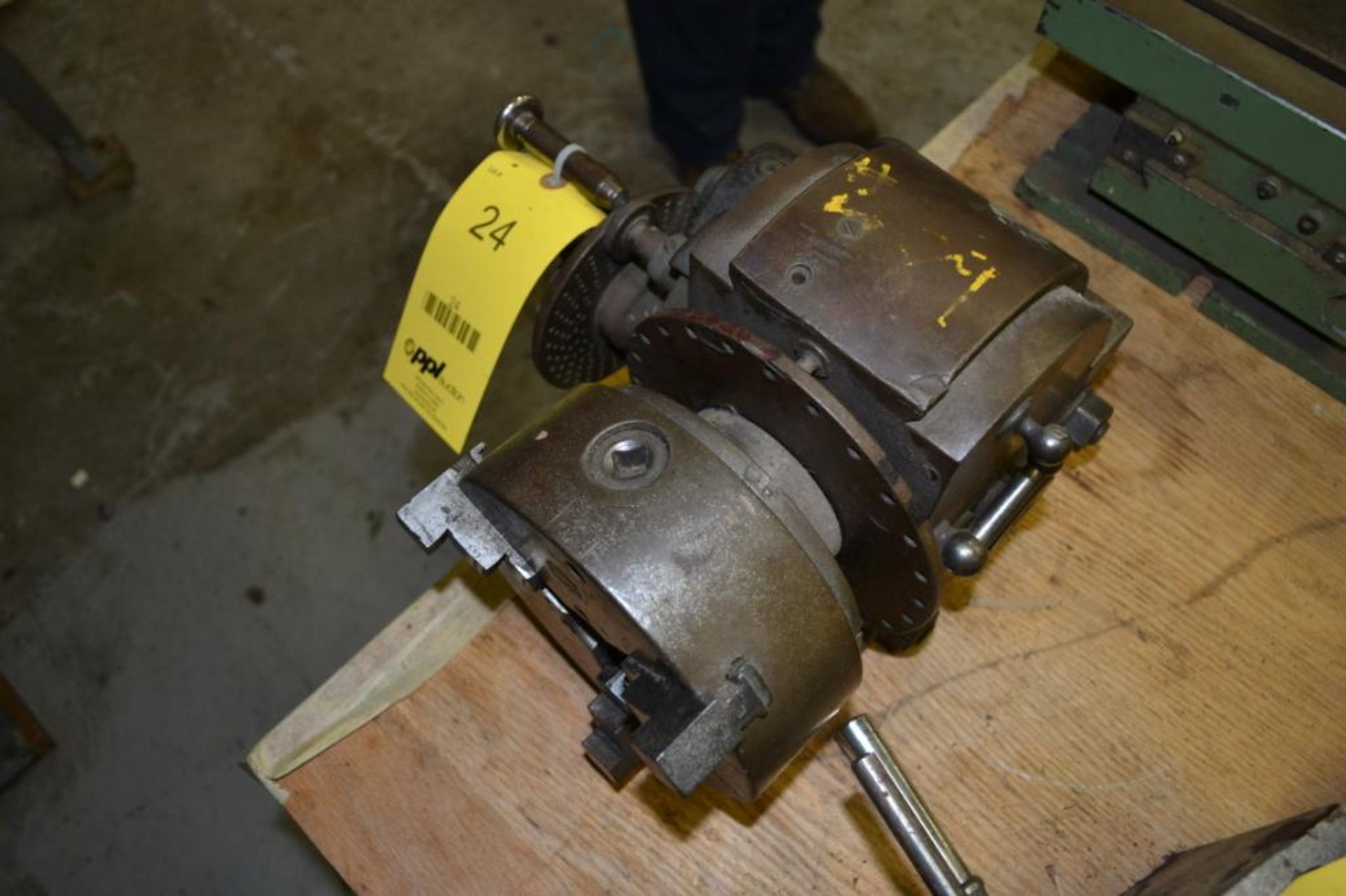 6-1/2 in. 3-Jaw Dividing Head