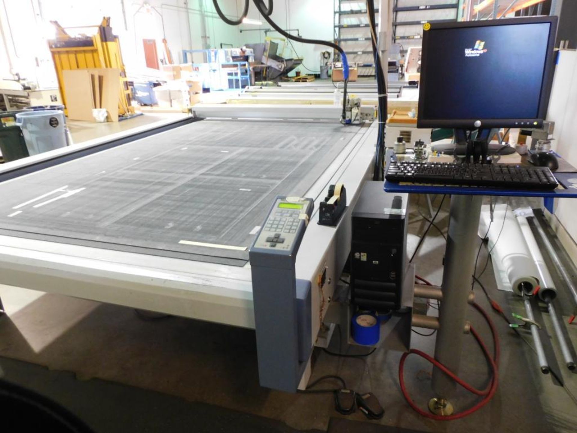 Zund L 3000 Cutting Table (2004), with Computer - Image 3 of 8