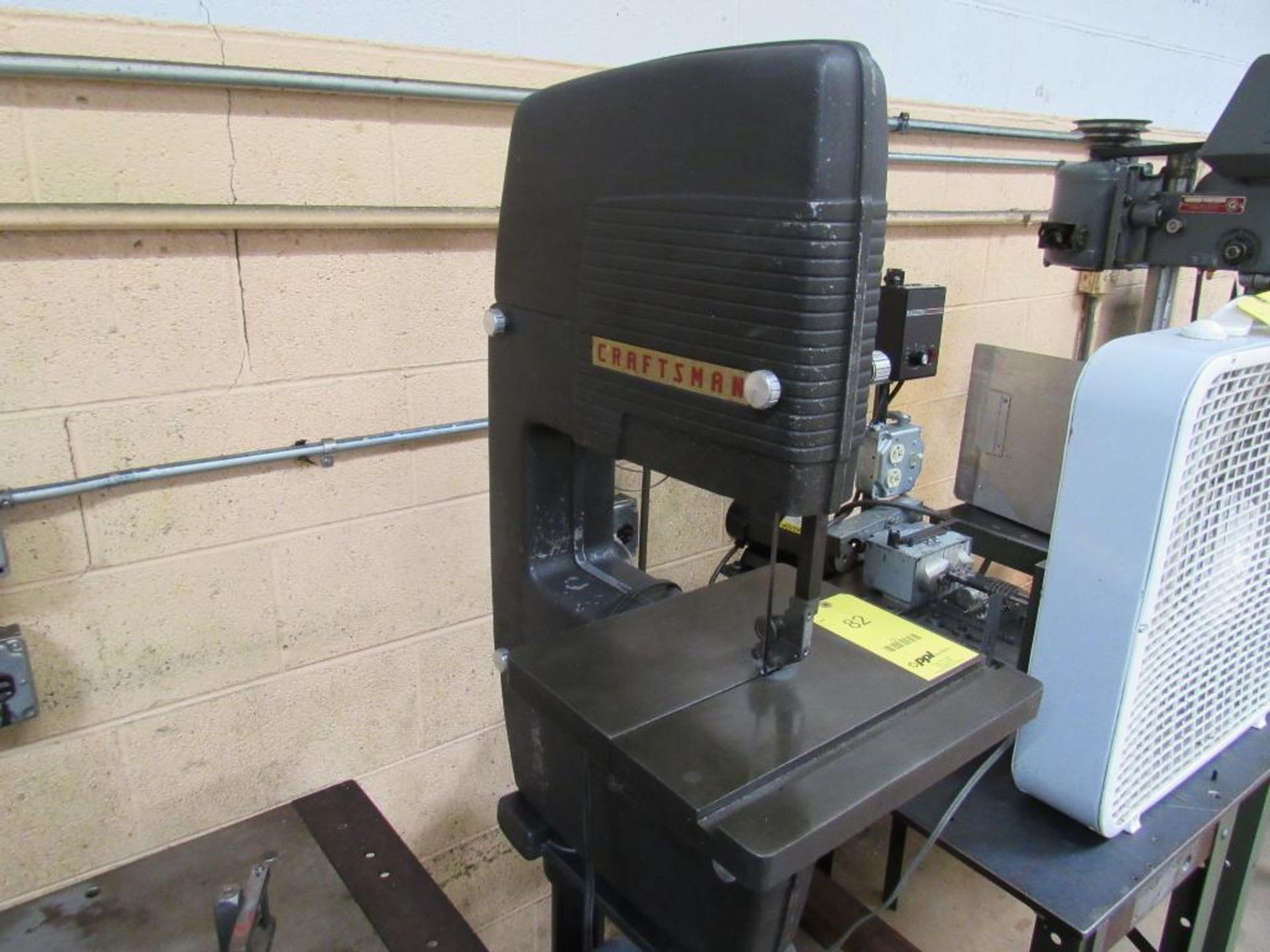 Craftsman 12 in. Vertical Band Saw - Image 2 of 4