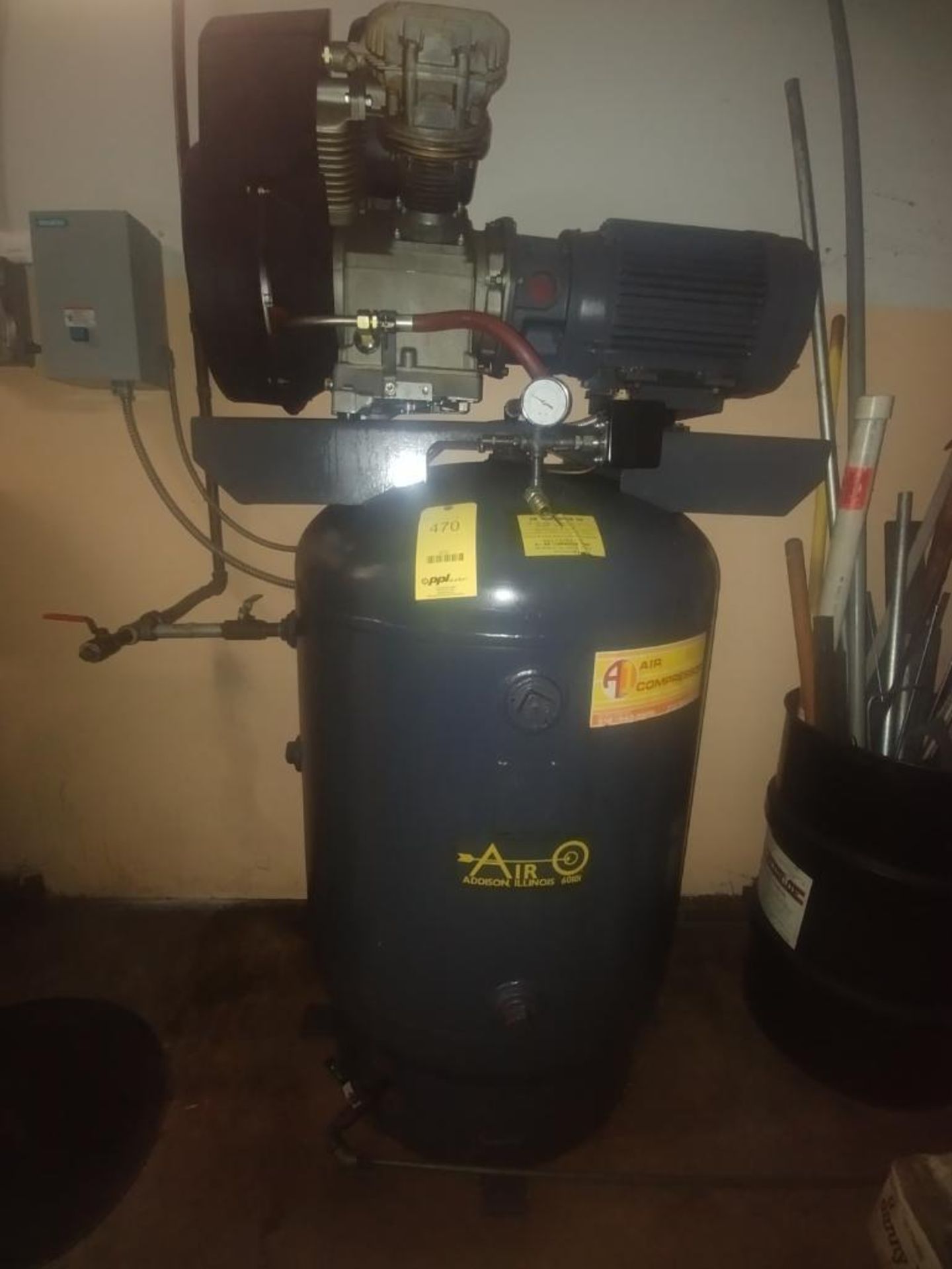 Atlas Copco Model IT-8 Air Compressor with Receiving Tank