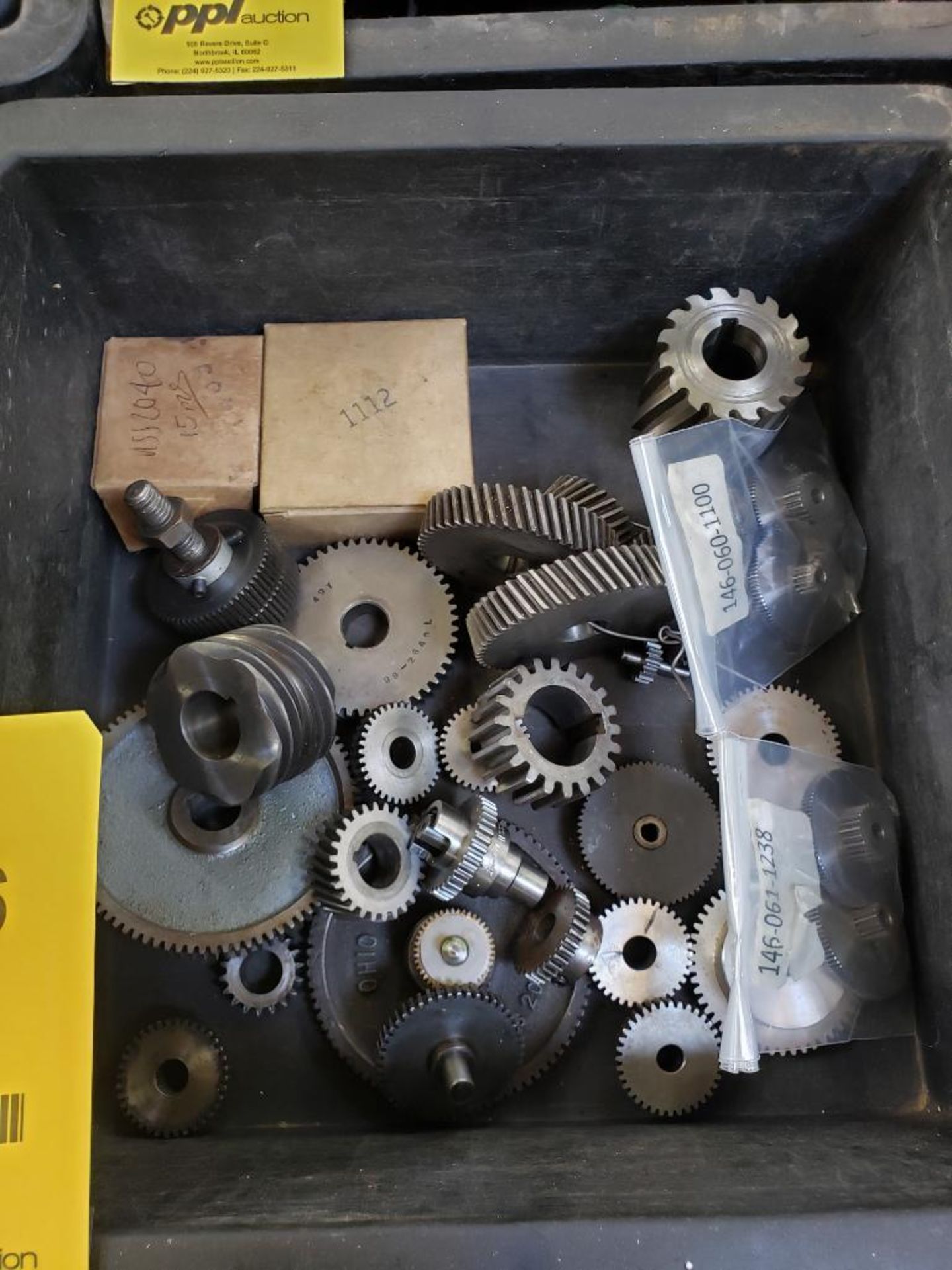 LOT: Assorted Gears