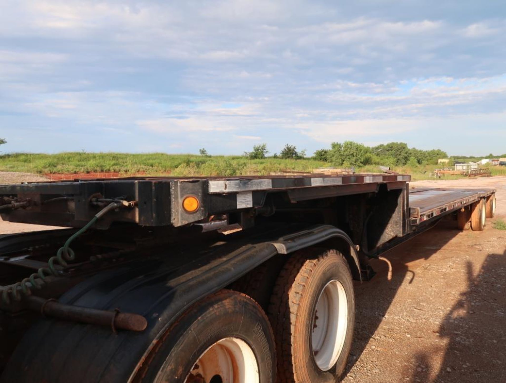 2000 Fontaine Spread Tandem-Axle Drop Deck Trailer Model SE, VIN 13N248307Y5994146, 11 ft. Upper Dec