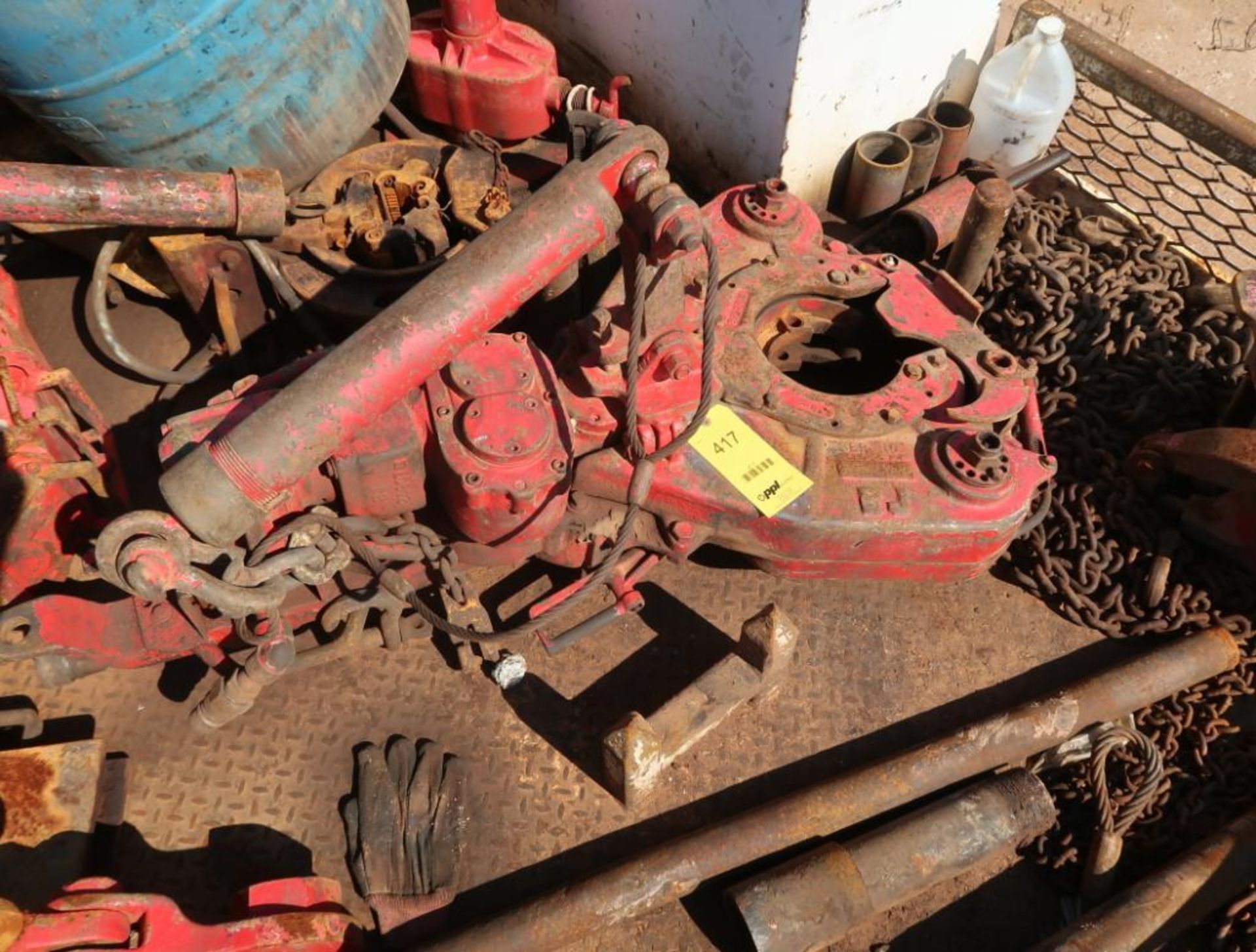 LOT: Contents of Lot #416 including (1) Tubing Tong, (1) Rod Tong, (1) Hydro Slip, (2) Elevators, (1 - Image 2 of 5