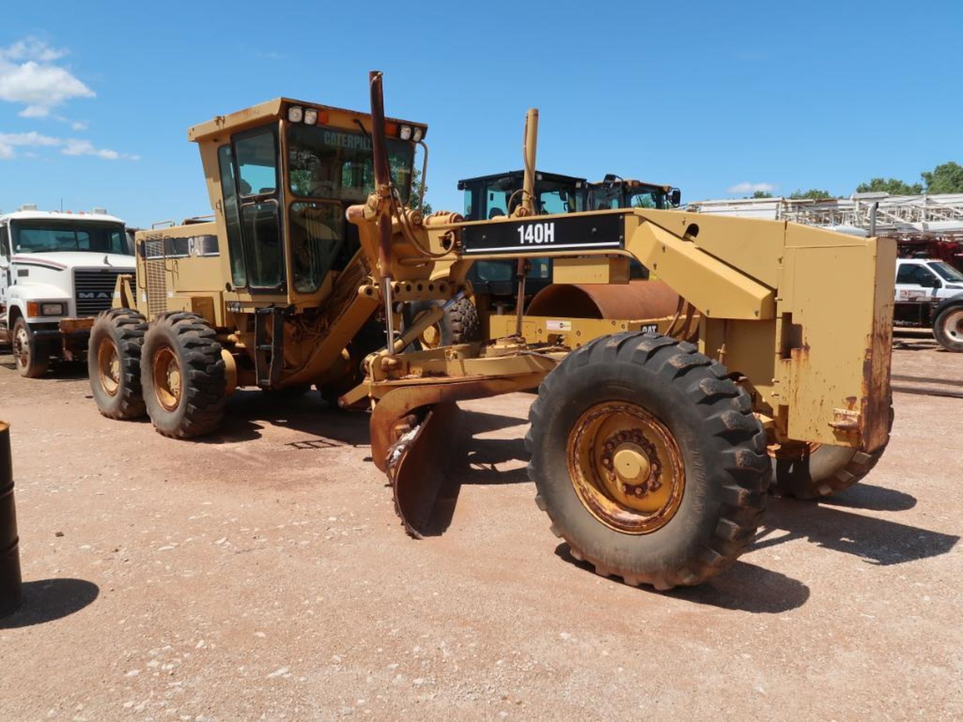 2001 Caterpillar Motor Grader Model 140H, S/N 2ZK07254, 13 ft. Blade, 5 Tong Ripper (#D-009) (runs -