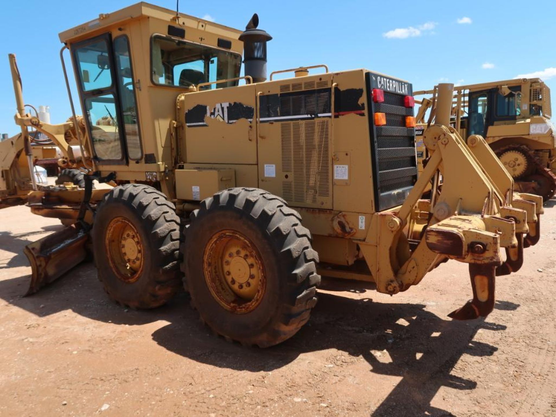 2001 Caterpillar Motor Grader Model 140H, S/N 2ZK07254, 13 ft. Blade, 5 Tong Ripper (#D-009) (runs - - Image 3 of 7