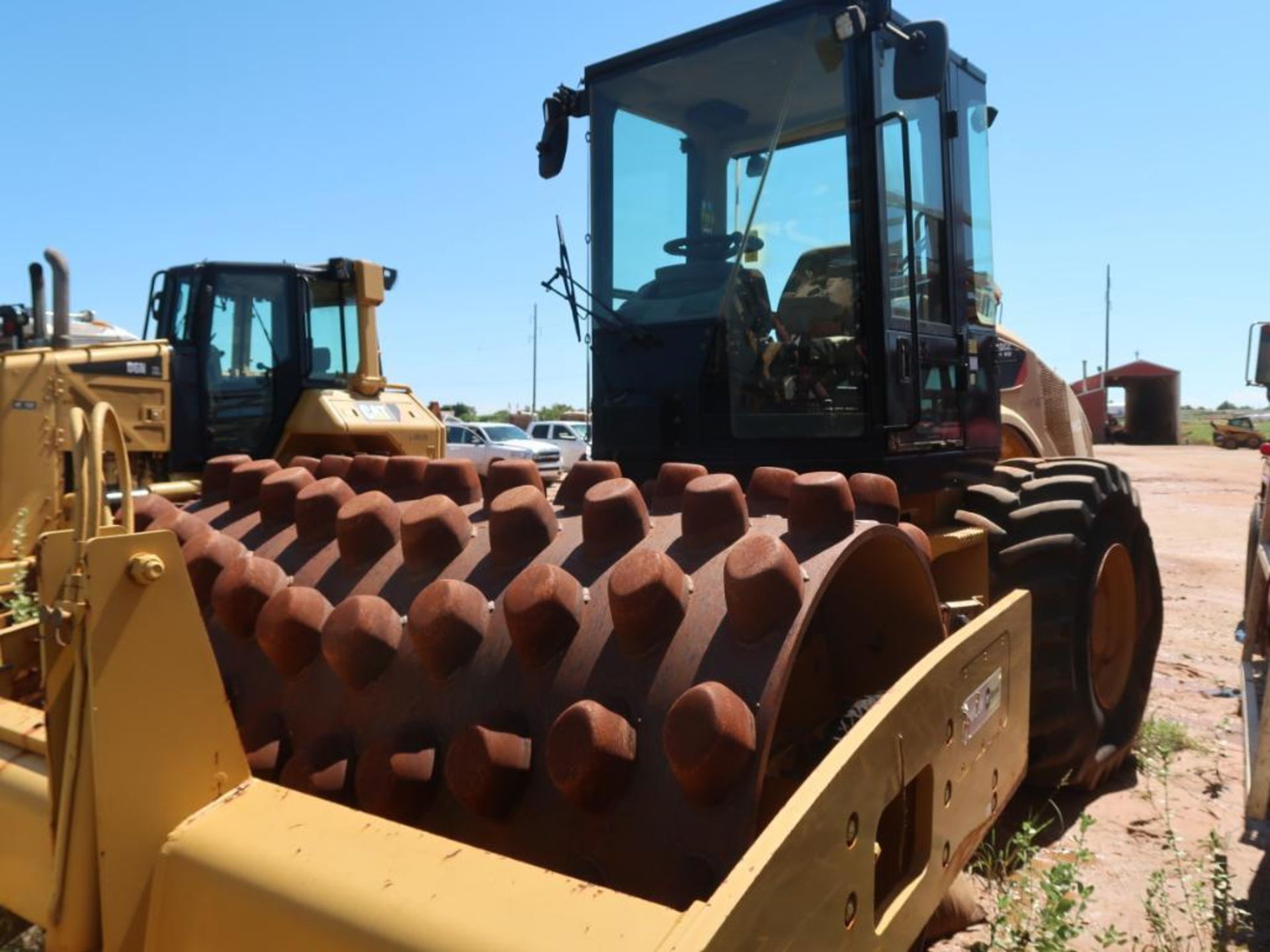 2012 Caterpillar Sheeps Foot Compactor Model CP56, S/N CC5P00746, 84 in. Roller, 96 in. Blade (New B - Image 5 of 7