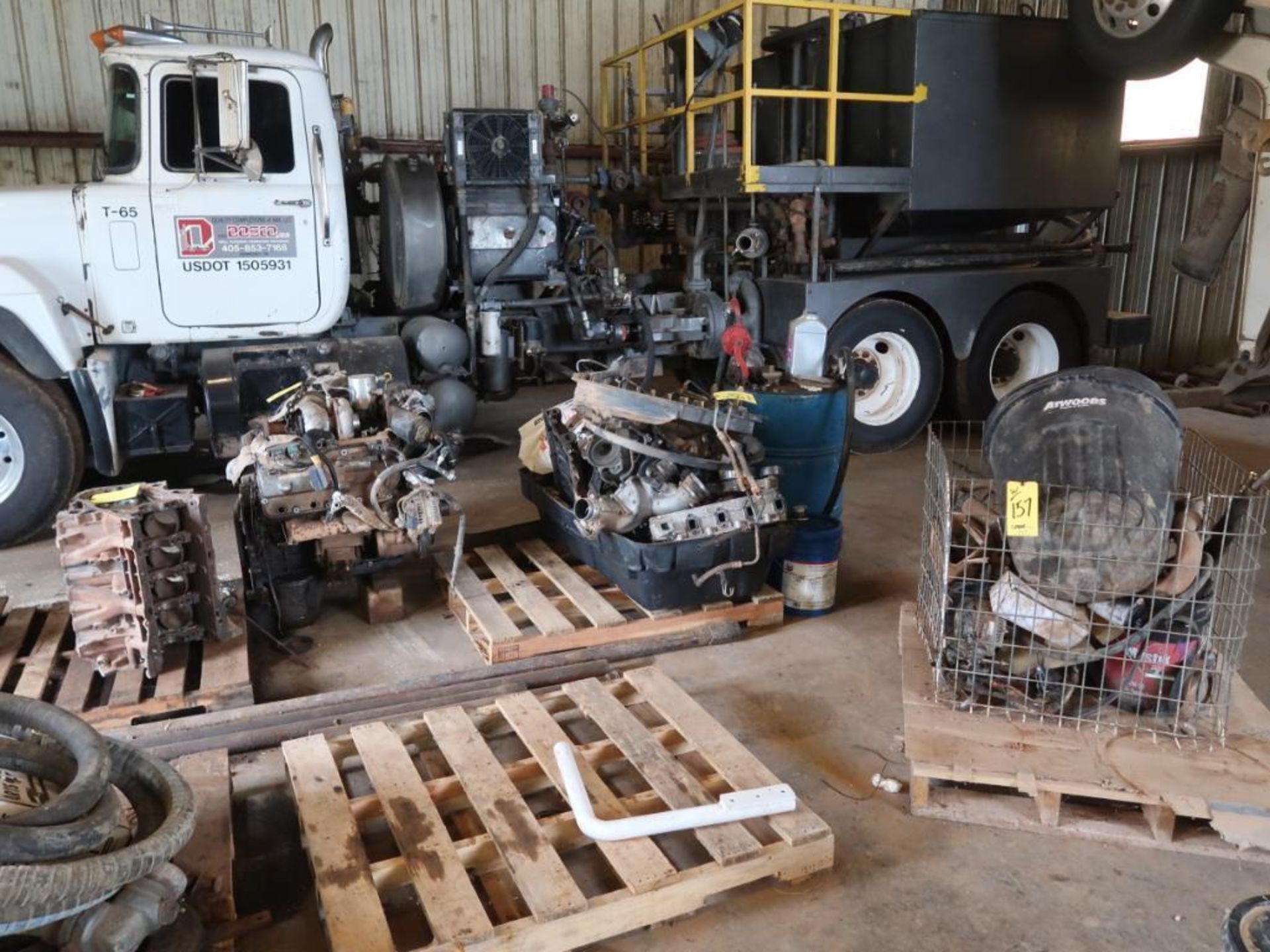 LOT: Diesel Engines, Parts, Cores - Image 2 of 5