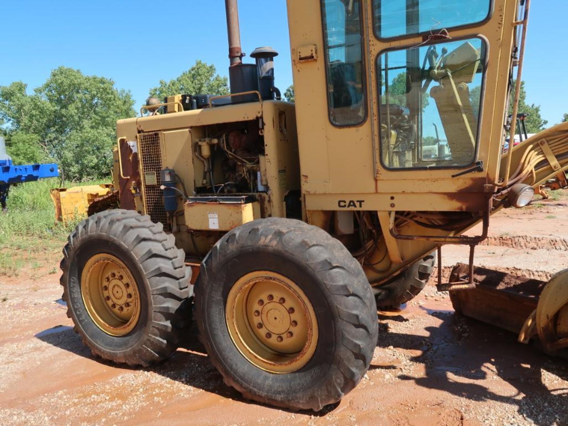 1986 Caterpillar Motor Grader Model 120G, S/N 87V07851, 142 in. Blade - Image 3 of 7