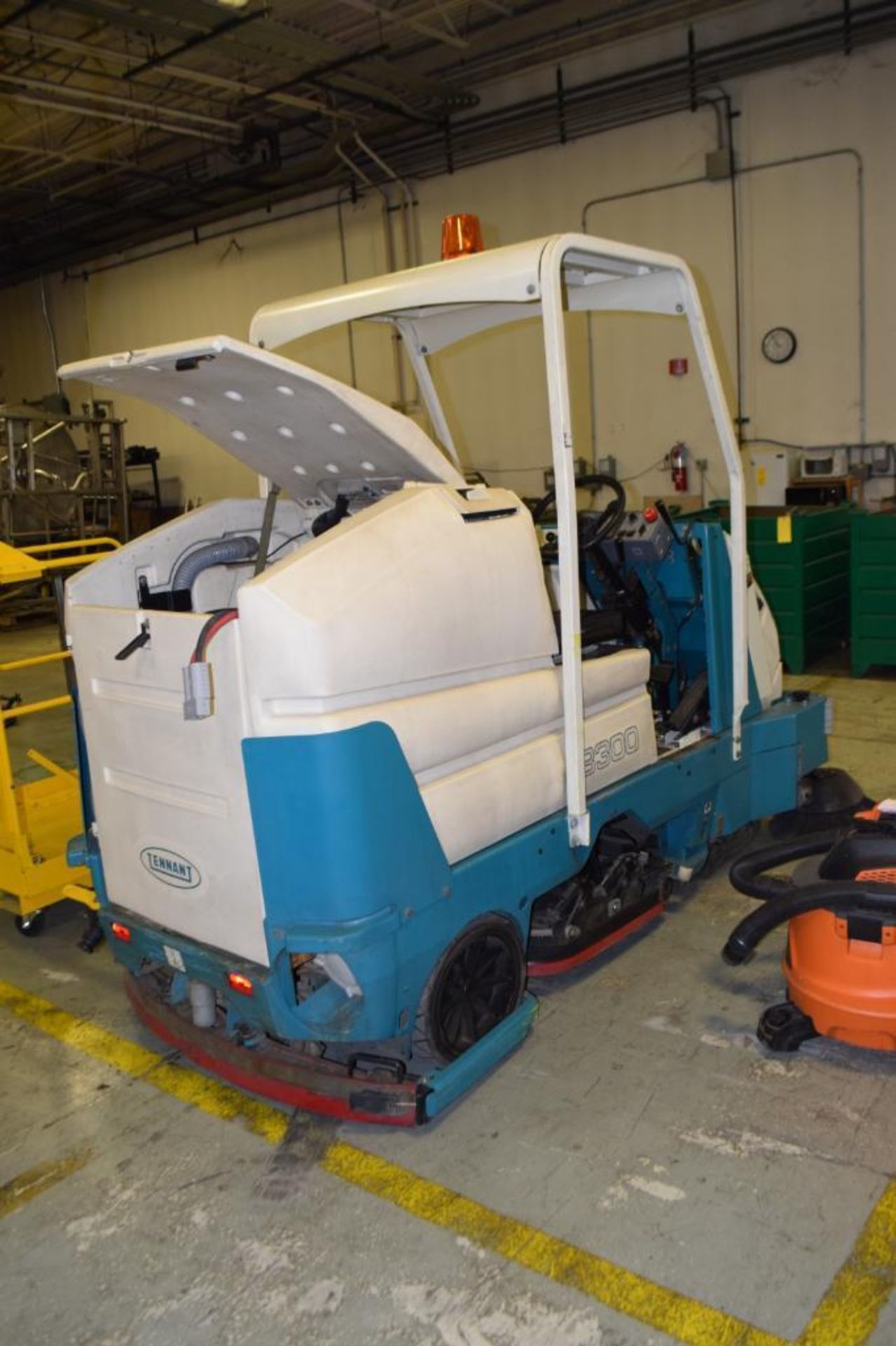 TENNANT Electric Ride-On Floor Scrubber-Sweeper Model 8300, S/N 8300-3579 - Image 3 of 4