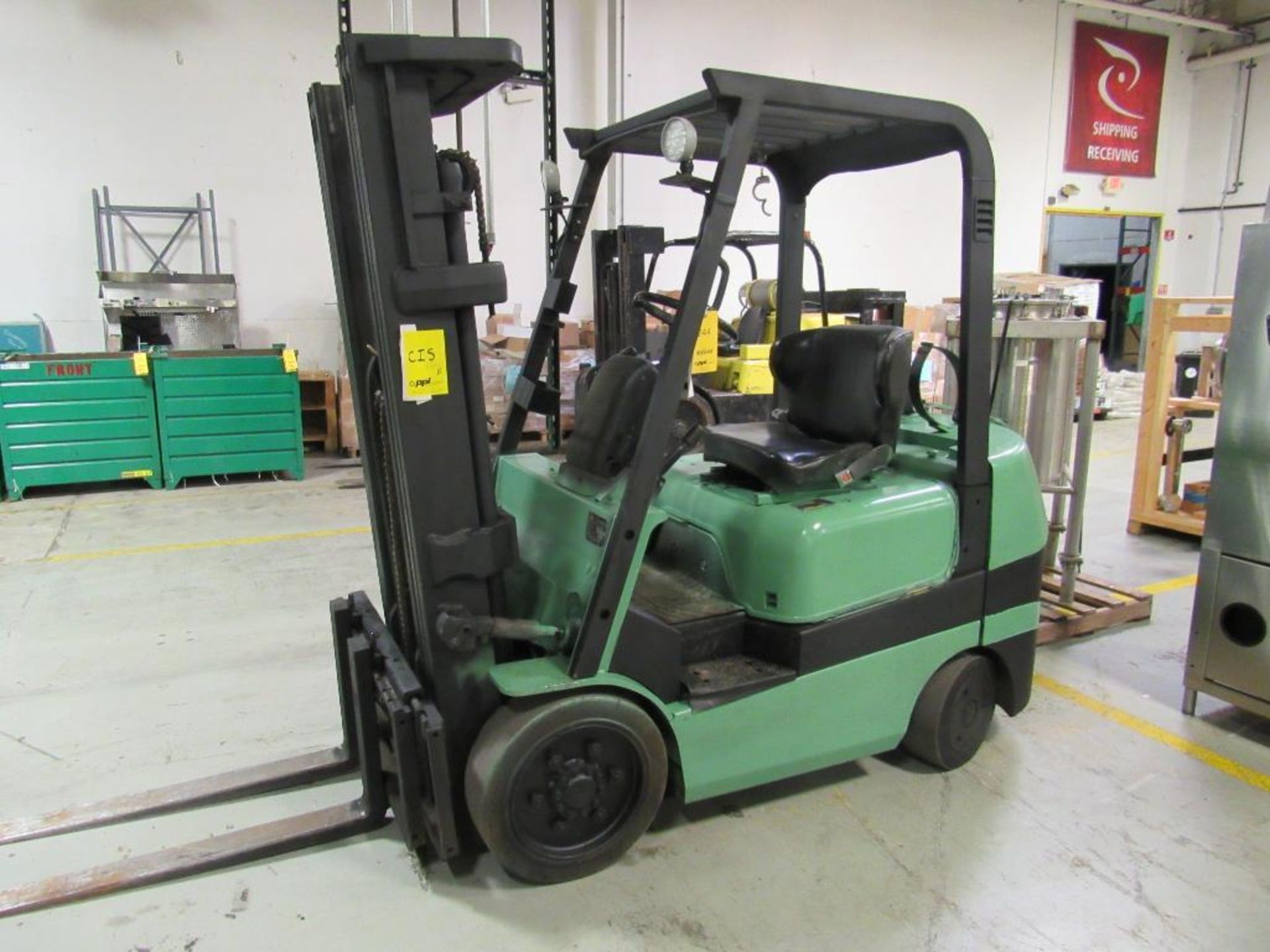 MITSUBISHI 5000 lb. LP Fork Lift Model FGC25K, Solid Rubber Tires, Overhead Guard, 3-Stage Mast, Sid