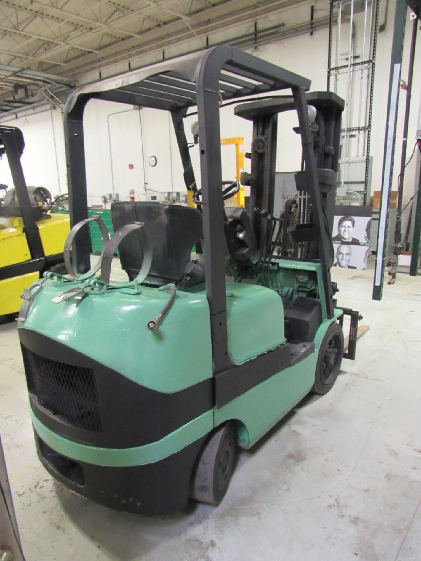 MITSUBISHI 5000 lb. LP Fork Lift Model FGC25K, Solid Rubber Tires, Overhead Guard, 3-Stage Mast, Sid - Image 2 of 6