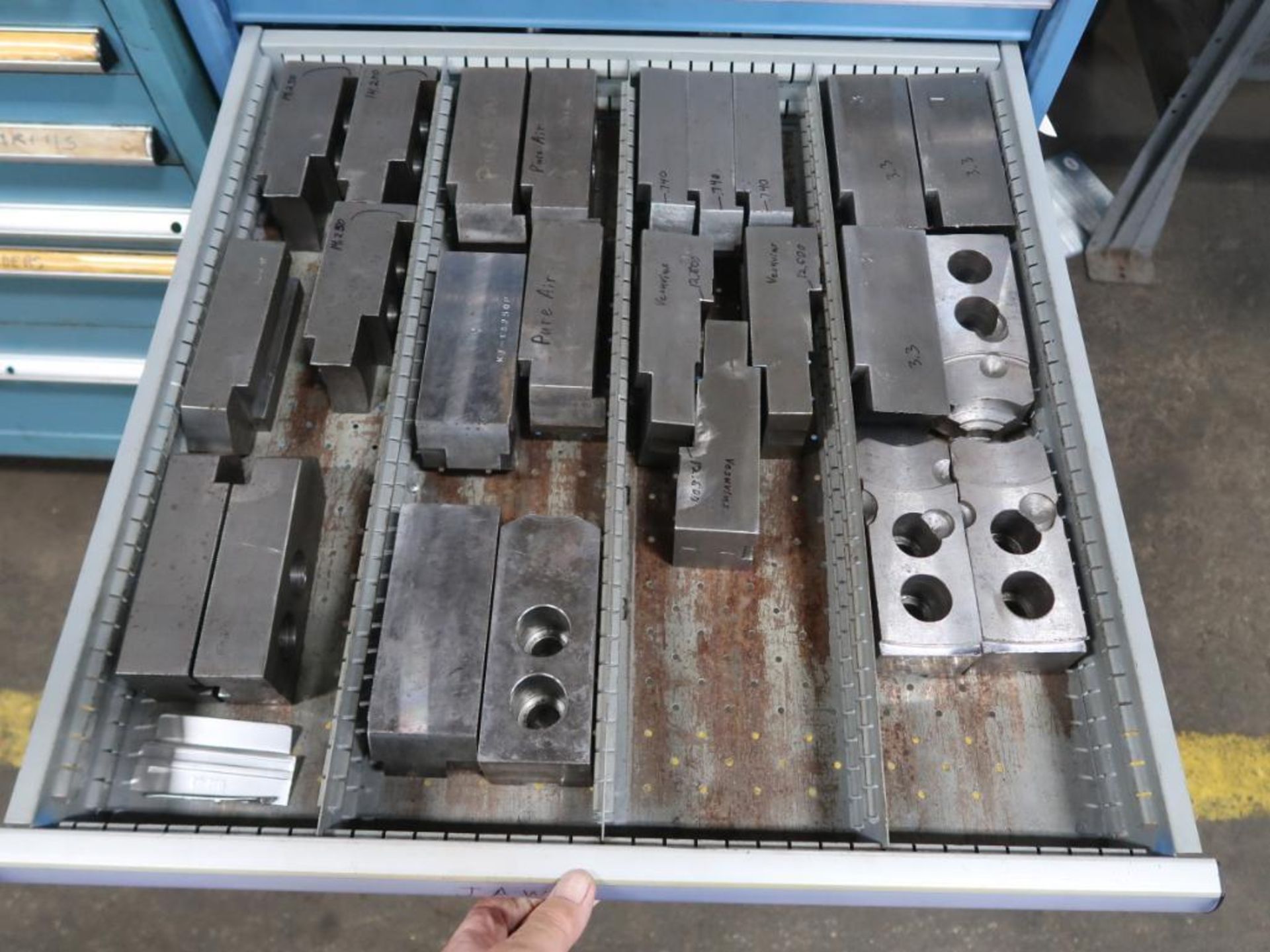 LOT: Lista 9-Drawer Cabinet with Contents including Tooling, Lathe Parts, etc. - Image 6 of 10