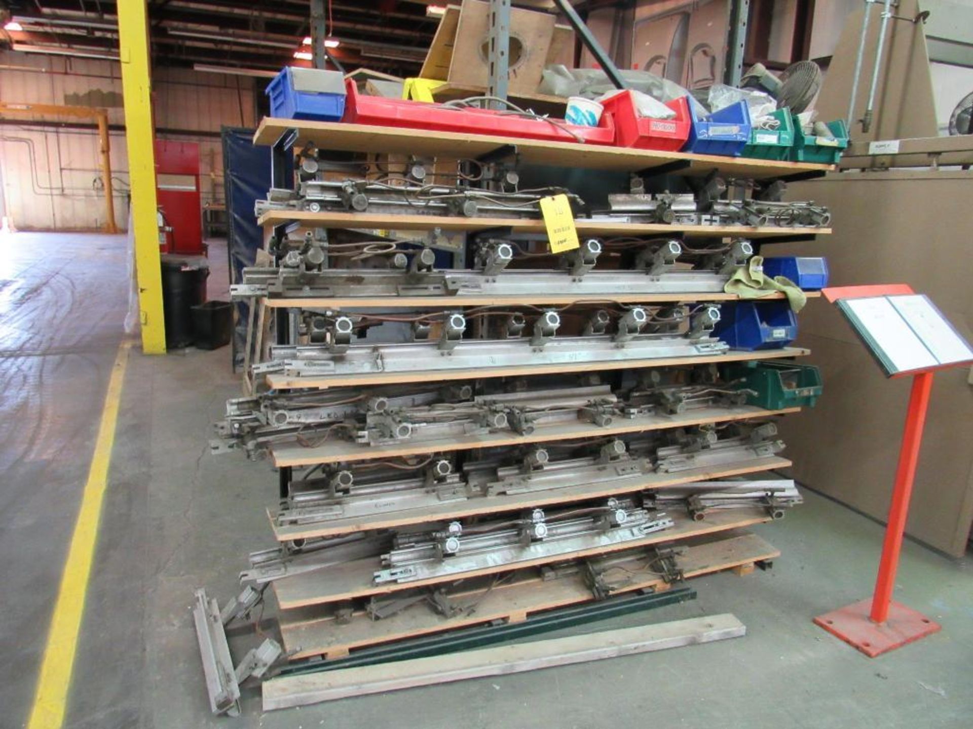 Rack of Thermo Clamps (LOCATED IN SOUTH MILWAUKEE, WI)