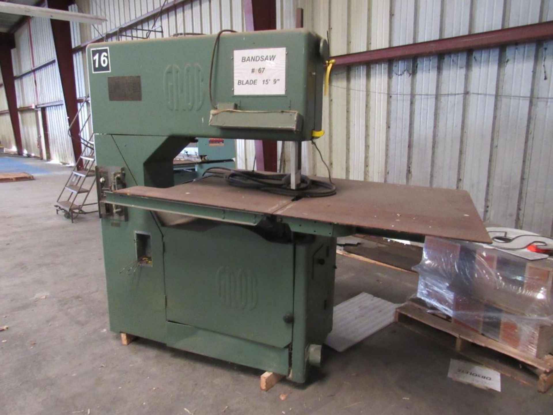 Grob 36 in. Vertical Band Saw Model NS36, S/N 615, Tilt Table (Schlitz Bld.) (LOCATED IN SOUTH