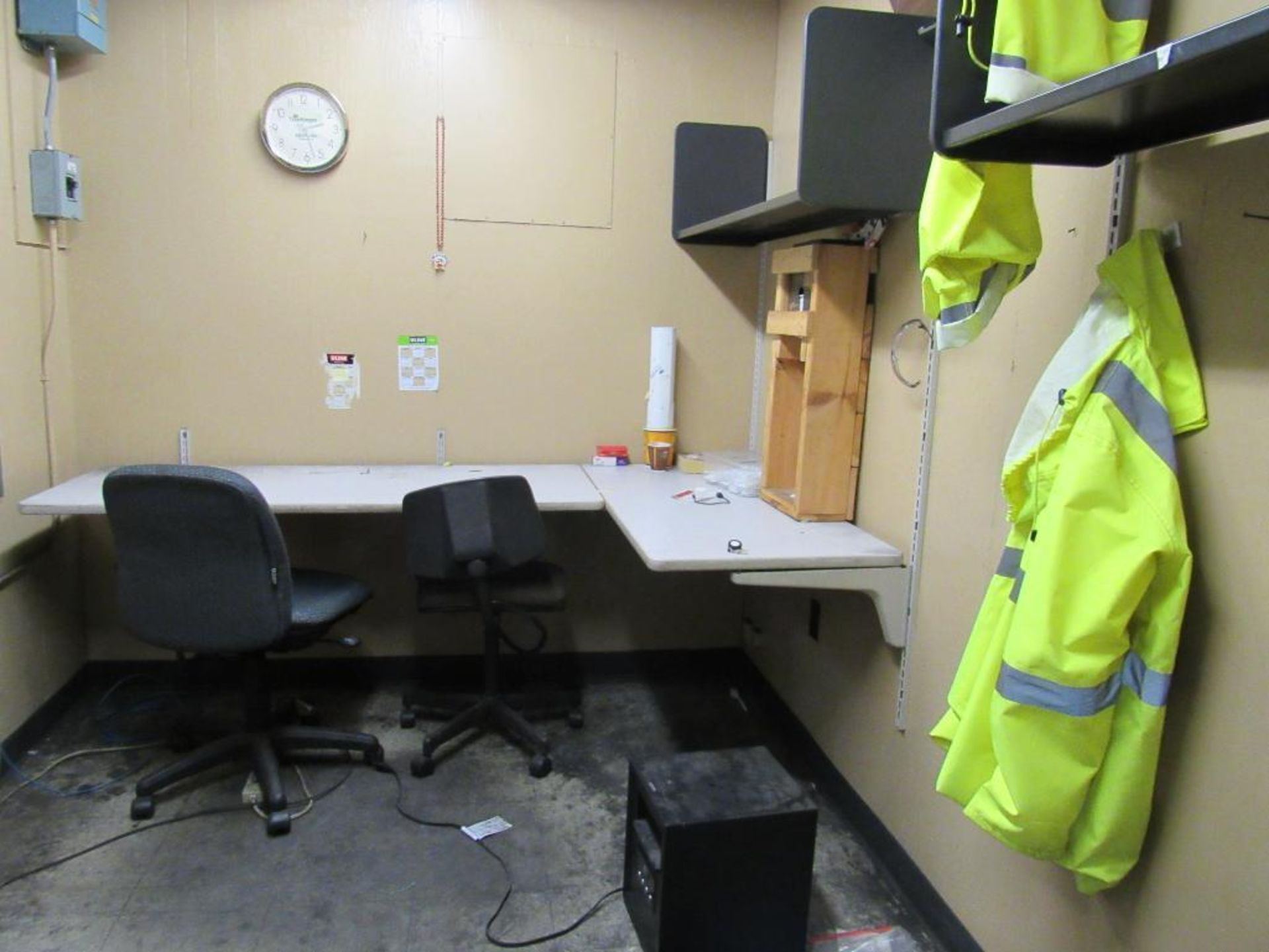 LOT: Shipping Room and Office w/Contents (LOCATED IN SOUTH MILWAUKEE, WI) - Image 8 of 9