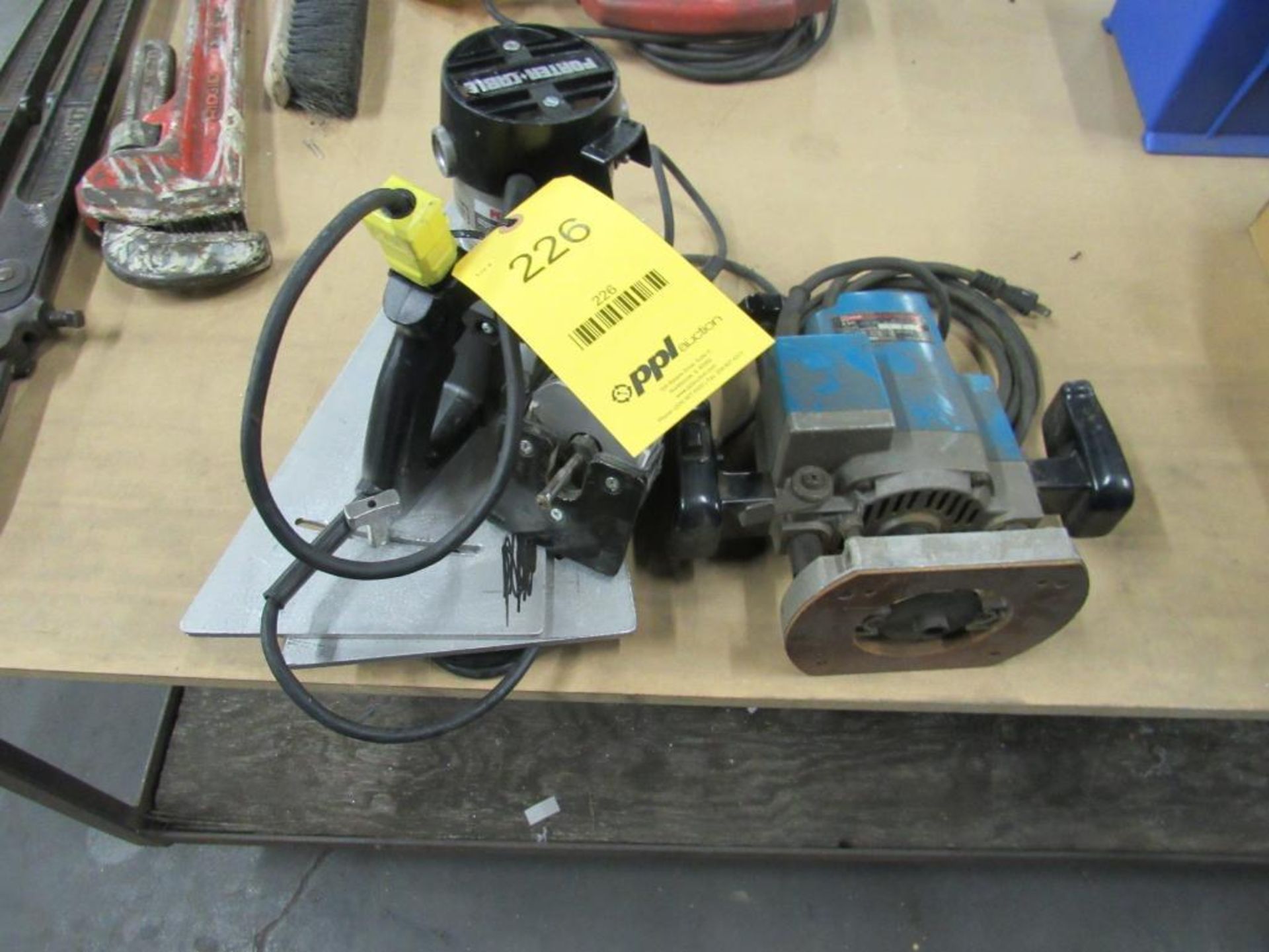 LOT: (1) Dewalt Router, (1) Porter Cable Router, (1) Ryobi Router (LOCATED IN SOUTH MILWAUKEE, WI)