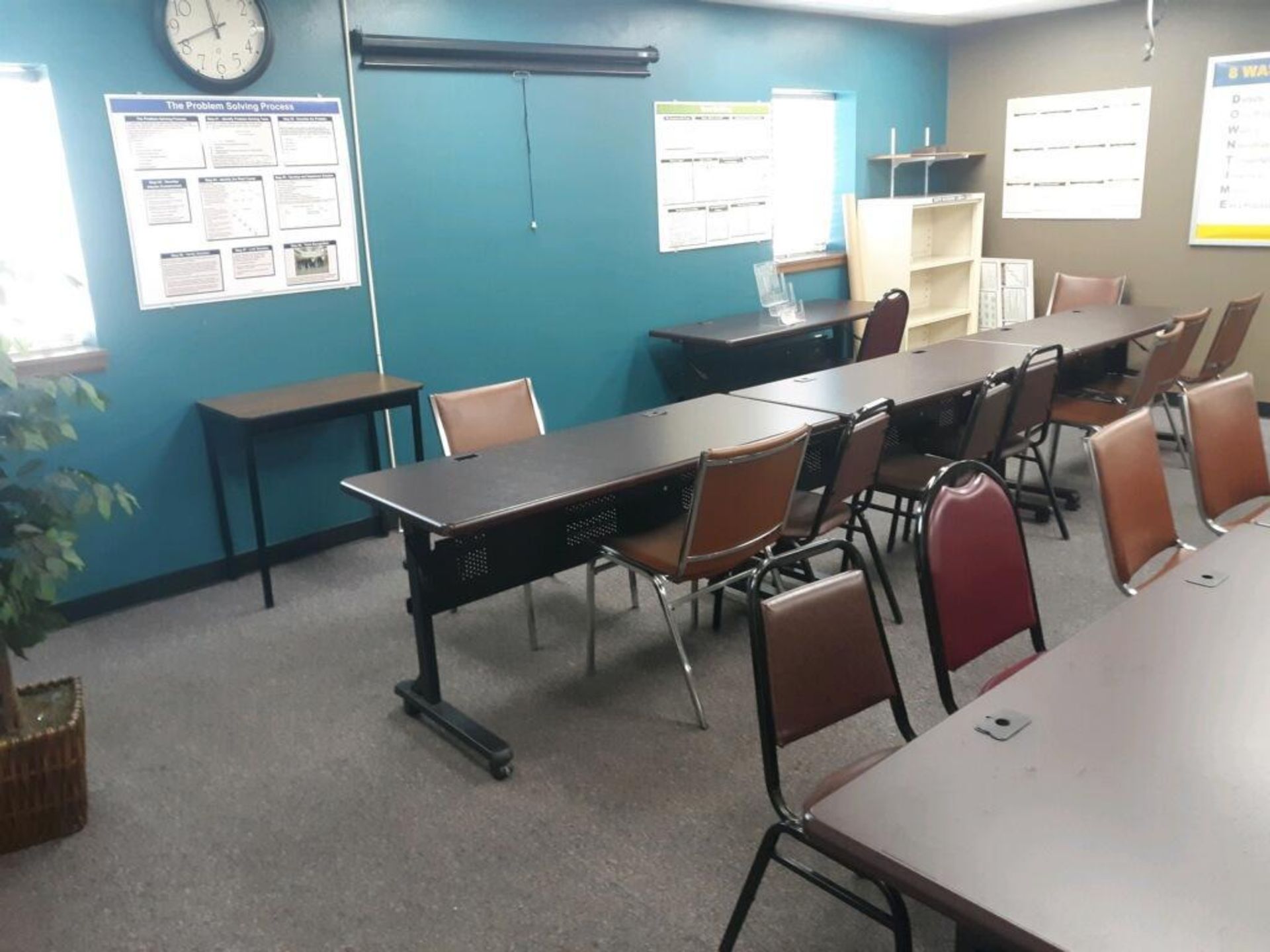 Training Room w/Contents, Table w/Chairs (LOCATED IN SOUTH MILWAUKEE, WI) - Image 5 of 5