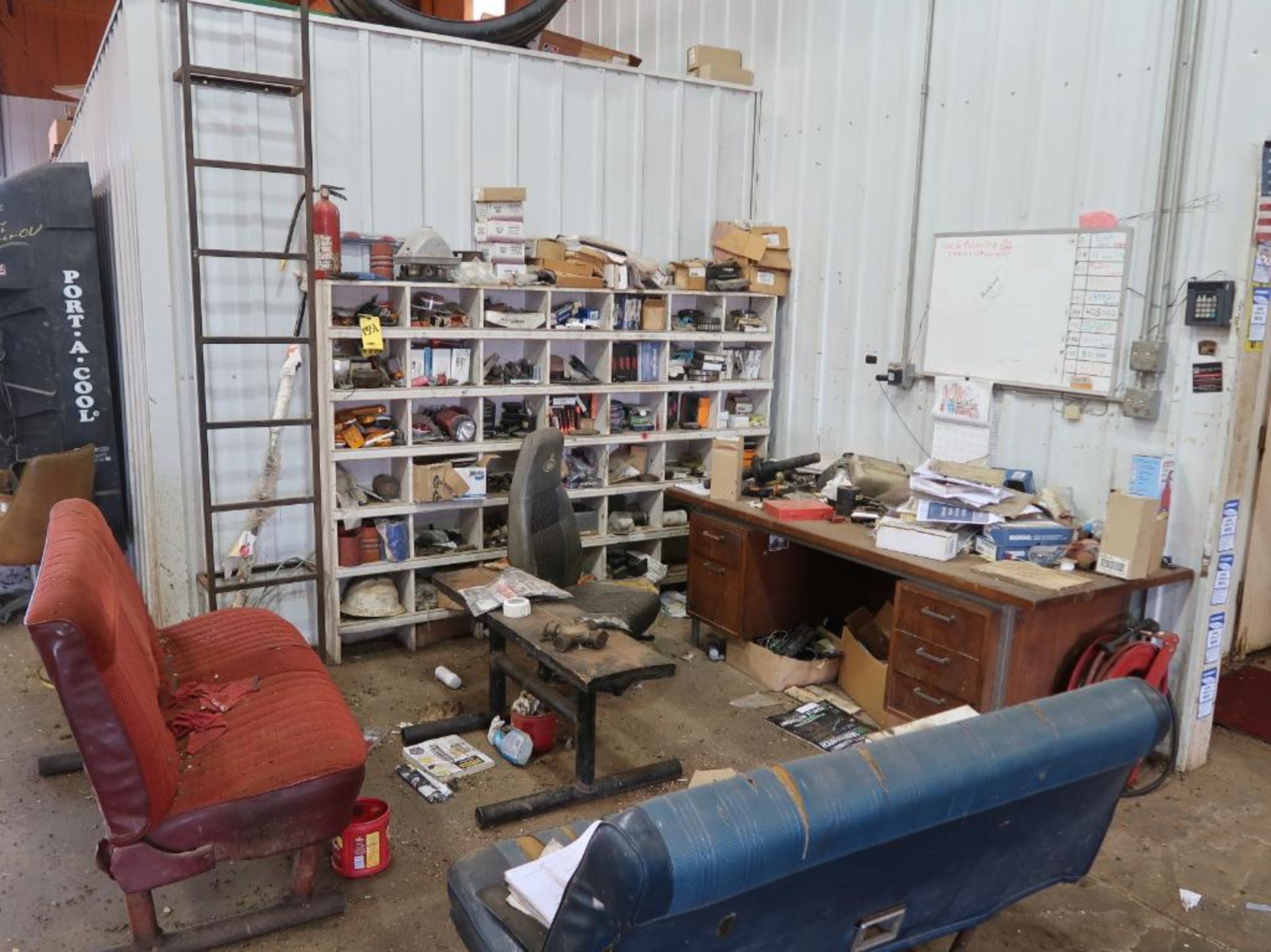 LOT: Balance of Garage Contents including Tools, Work Benches, Vise, Truck Parts, Pallet Rack, - Image 8 of 10