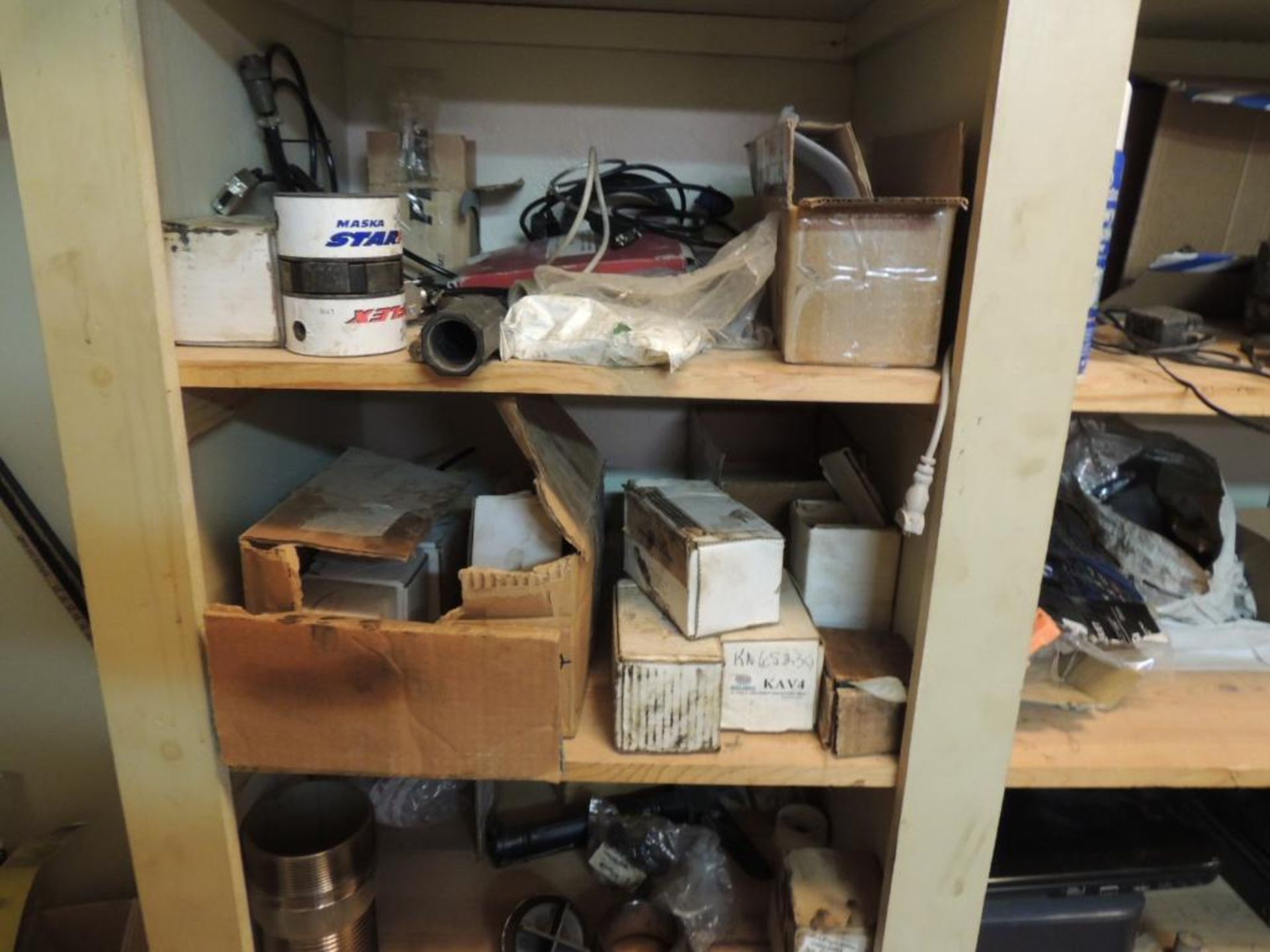 LOT: Contents of Parts Room including Pump Parts, Methanol In-Line Filters, Teflon Gaskets, Norman - Image 7 of 7