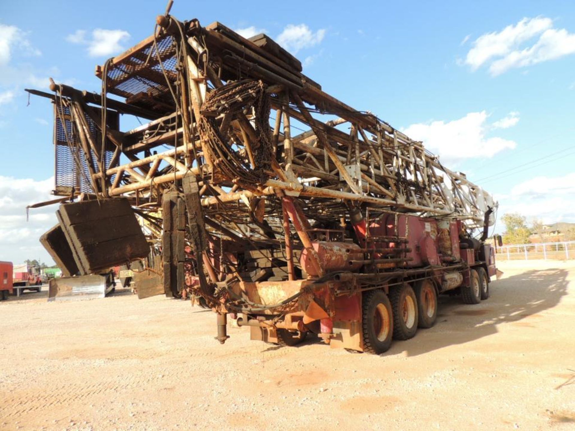 1977 Franks1287-160 Well Service Rig, 5 Axle, Caterpillar 3408, 5860 Transmission, 104 Ft. Mast, - Image 4 of 7