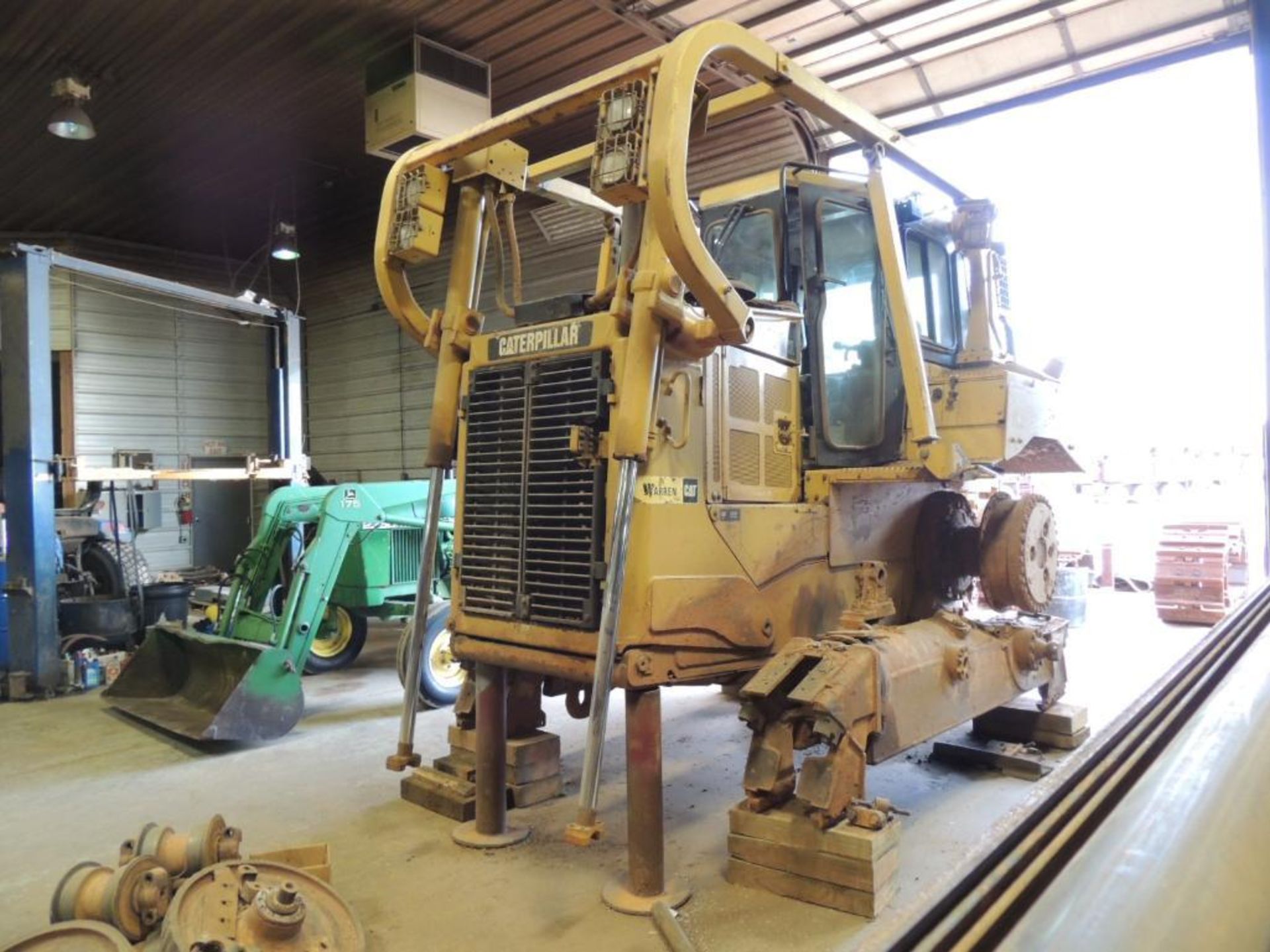 2007 Caterpillar D6T XL Crawler Tractor, EROPS, , Semi-U Blade, ( Undercarriage removed for