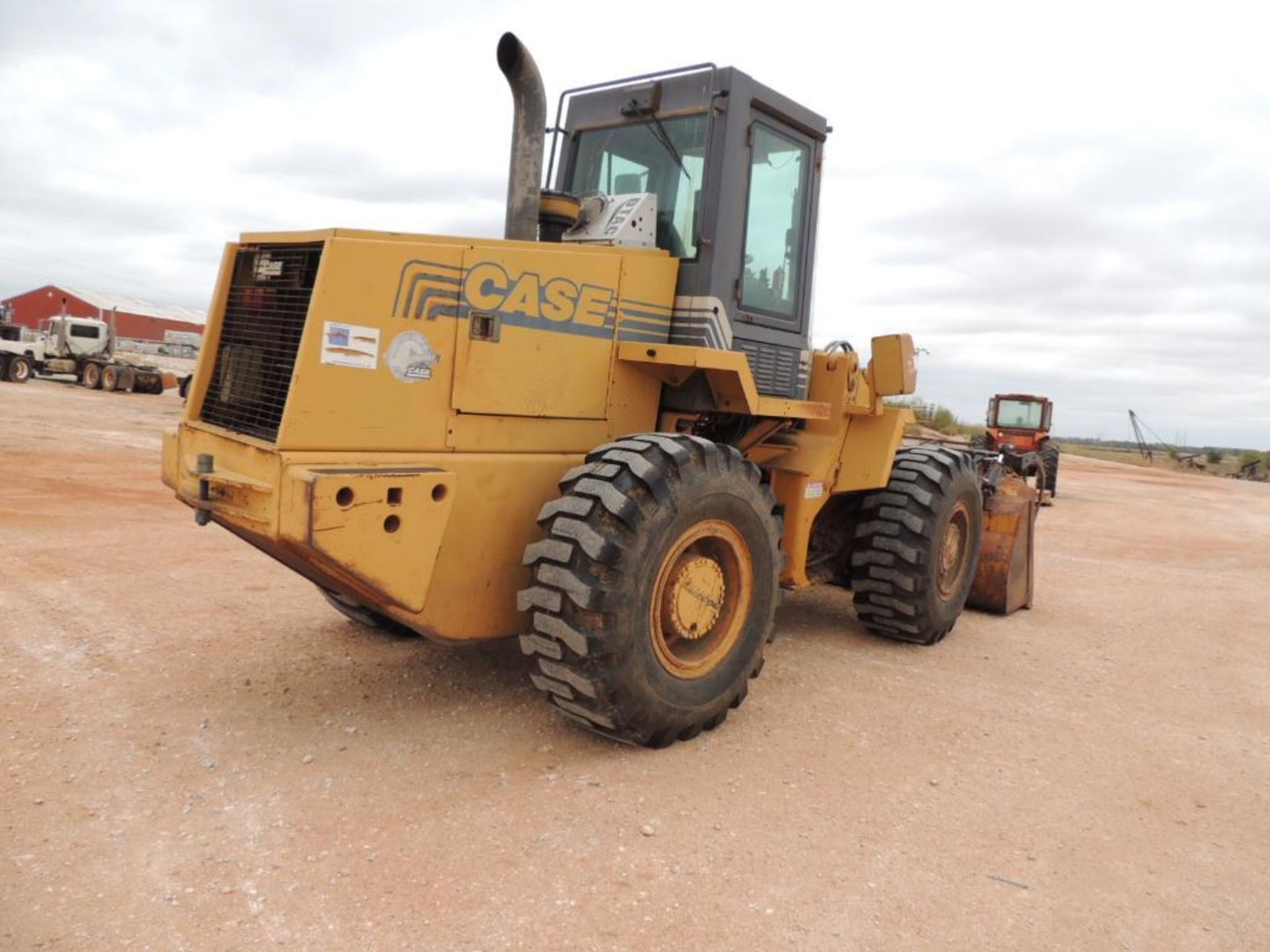 Case 621B Wheel Loader, 100 in. GP Bucket, Grapple, Brake Pressure Low, Transmission Will Not - Image 3 of 5