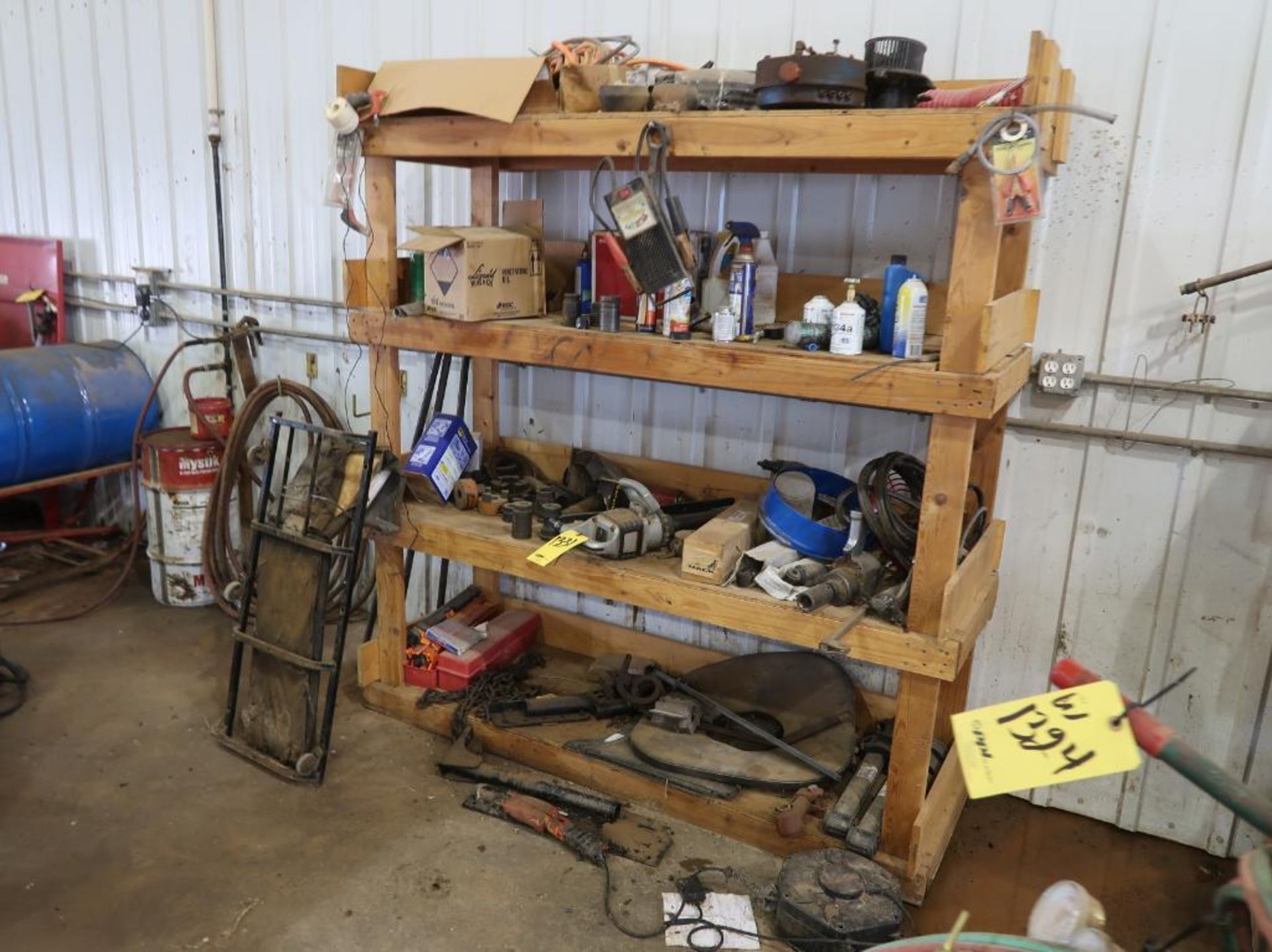 LOT: Balance of Garage Contents including Tools, Work Benches, Vise, Truck Parts, Pallet Rack, - Image 5 of 10