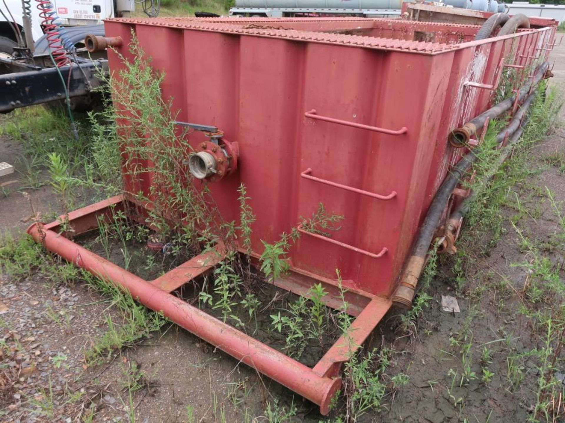 20 ft. Skid Mouinted Pump Pit (LOCATED IN KNOXVILLE, ARKANSAS) - Image 4 of 5