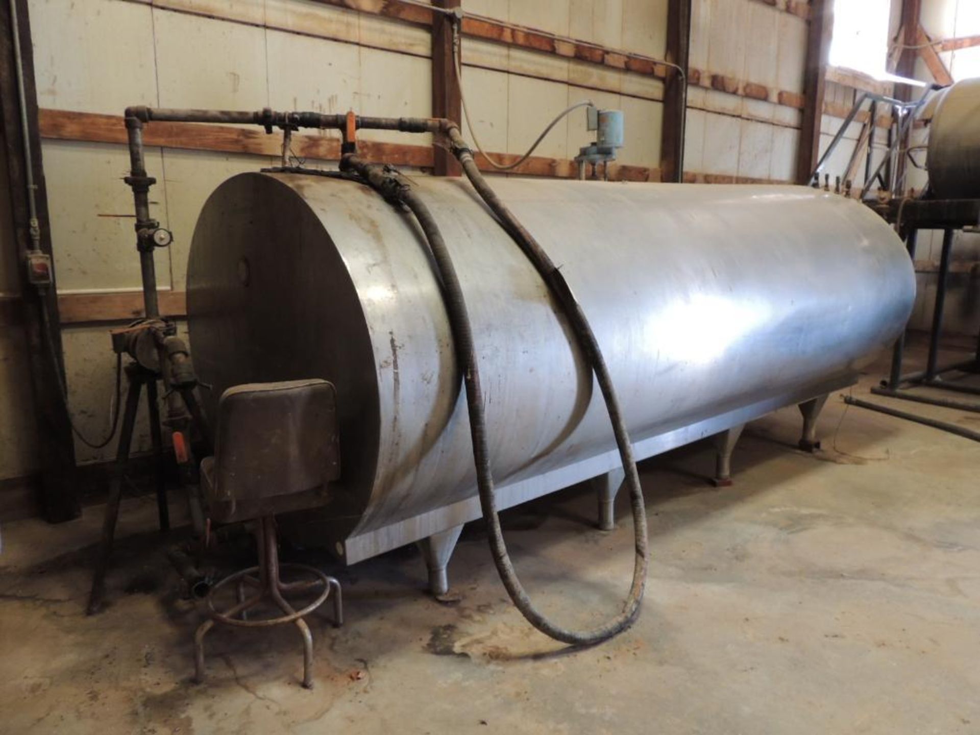 LOT: Mueller Bulk IN CHEM BLDG.ical Tank, Stainless, 2000 Gallon, with WEG Centrifugal Pump (LOCATED