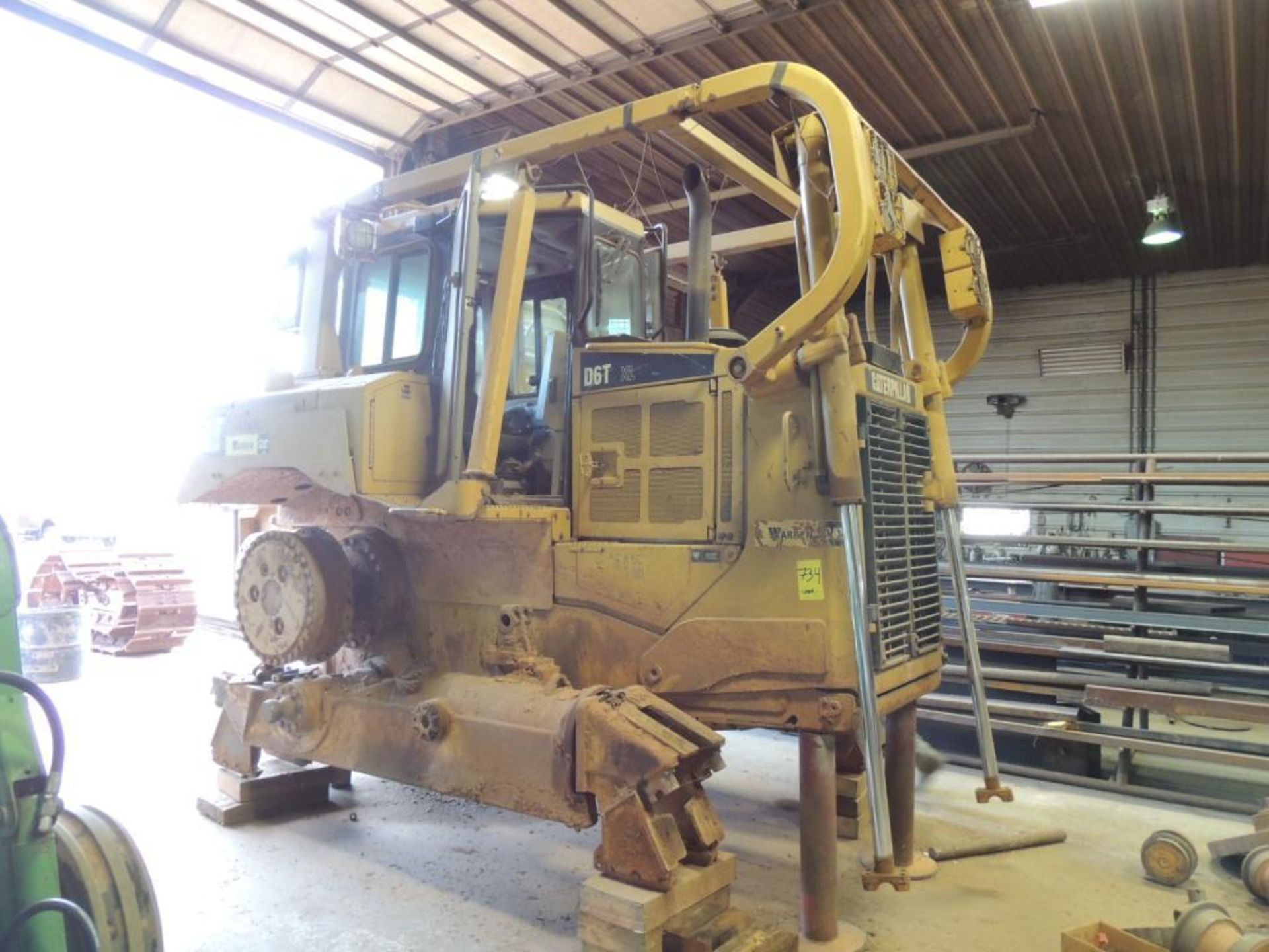 2007 Caterpillar D6T XL Crawler Tractor, EROPS, , Semi-U Blade, ( Undercarriage removed for - Image 2 of 19