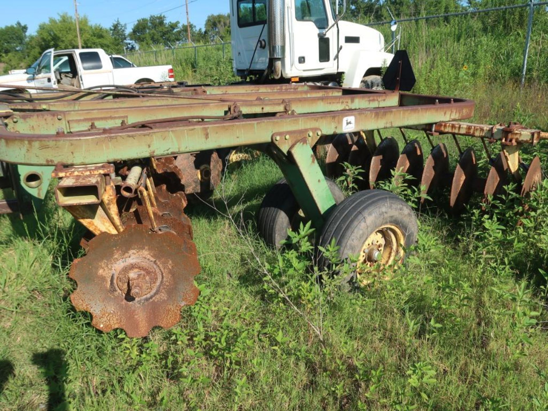 John Deere Tandem Disc (LOCATED IN ARDMORE, OK.) - Image 2 of 3