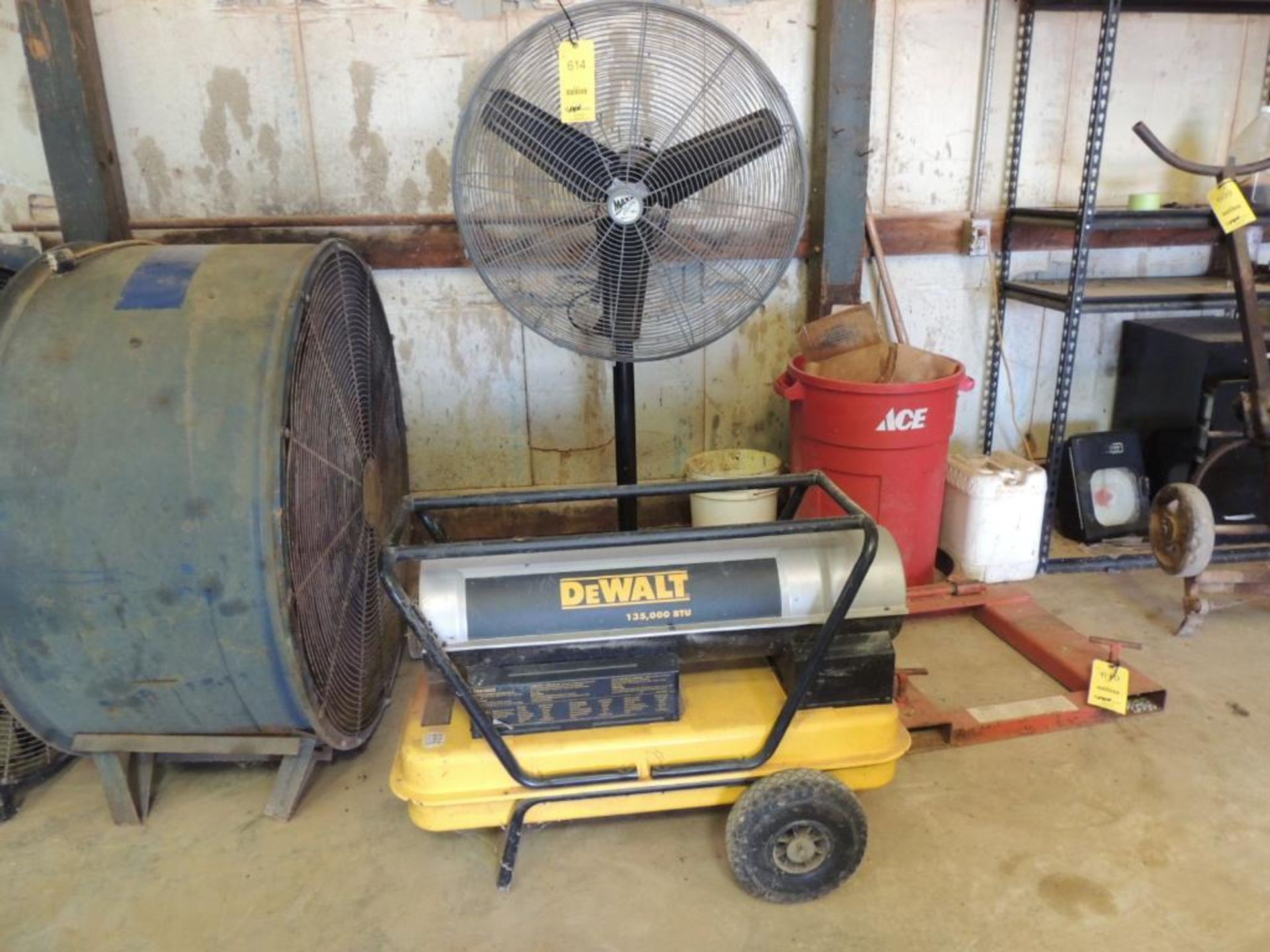 LOT: Max Air 30 in. Pedestal Fan, Dewalt 135,000 BTU Space Heater (LOCATED IN HENNESSEY, OK. - IN CH