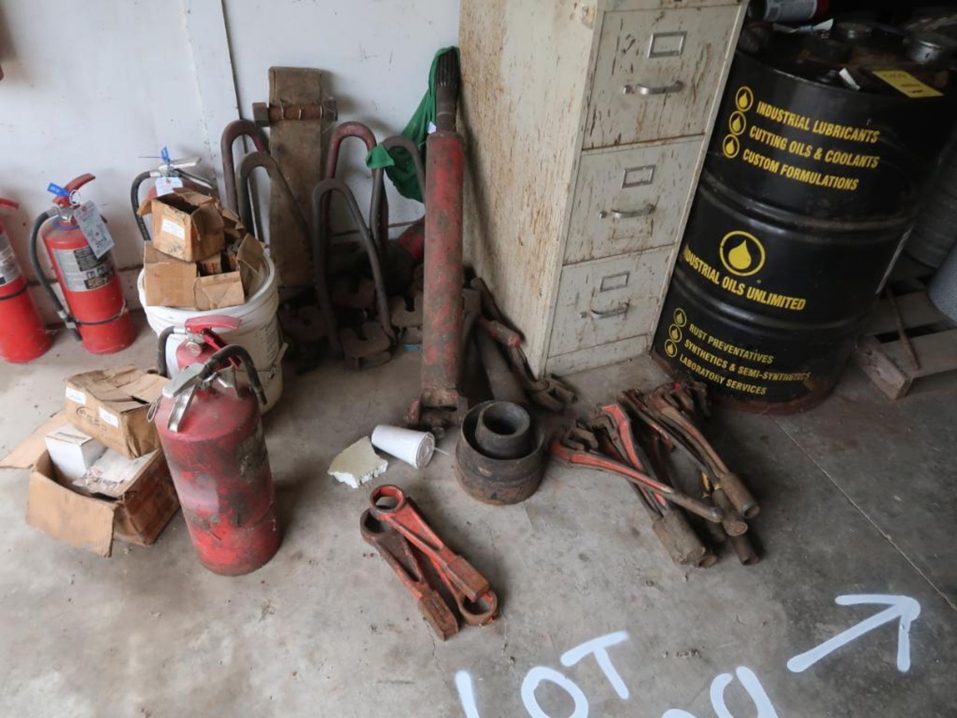 LOT: Balance of Contents of Shop including Rig Parts, Gantry, Drilling Tooling, Truck Parts, - Image 16 of 16