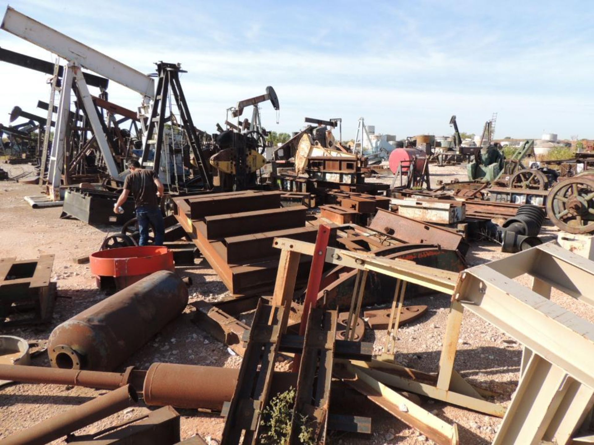 LOT: Assorted Bases for Natural Gas Engines, (Located Lower Yard)(LOCATED IN HENNESSEY, OK)