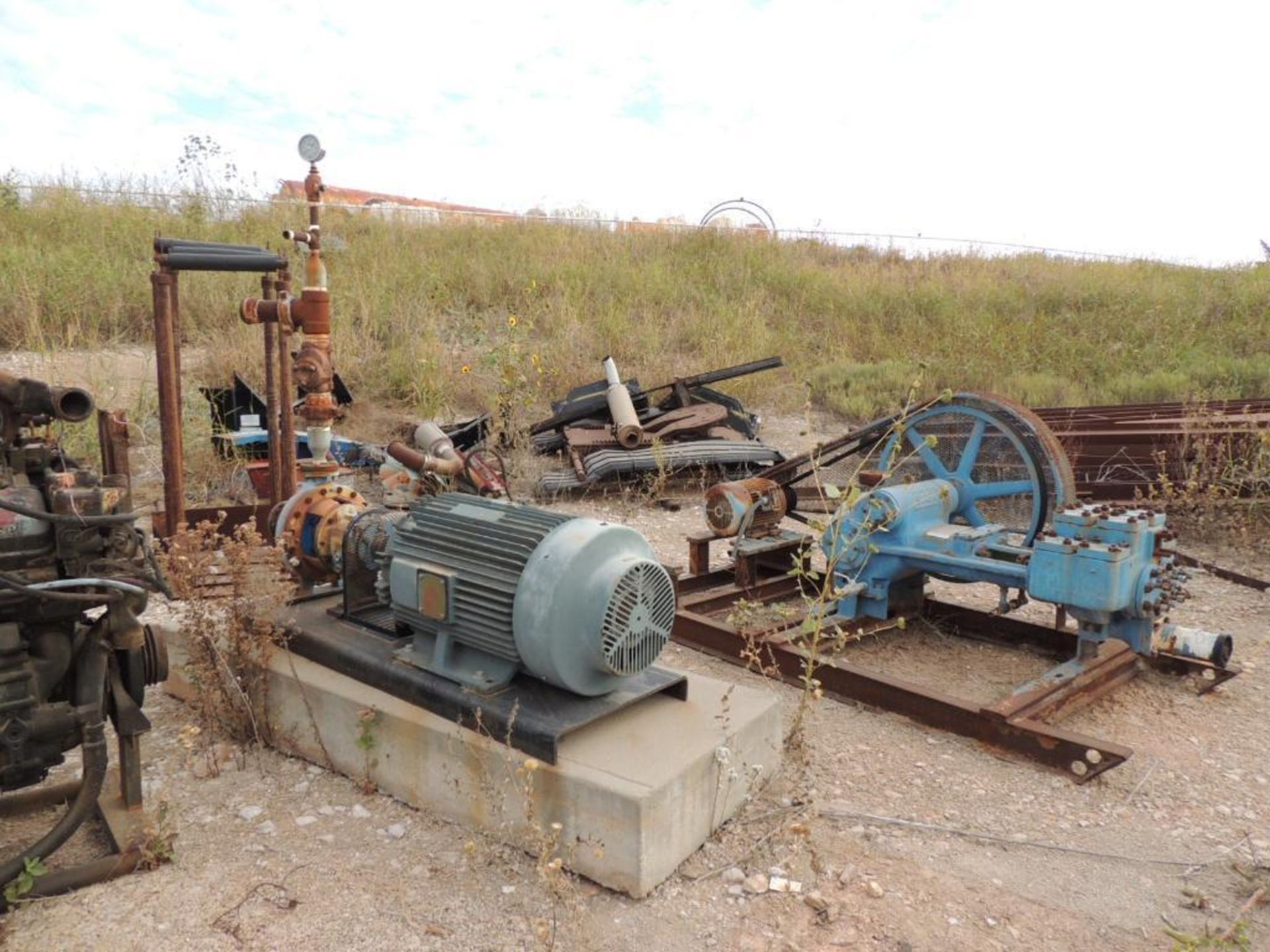 LOT: Assorted Used equipment, Pumps, Engines, Drawworks, Pipe, Drilling Platform, Scrap (Located Low - Image 6 of 32