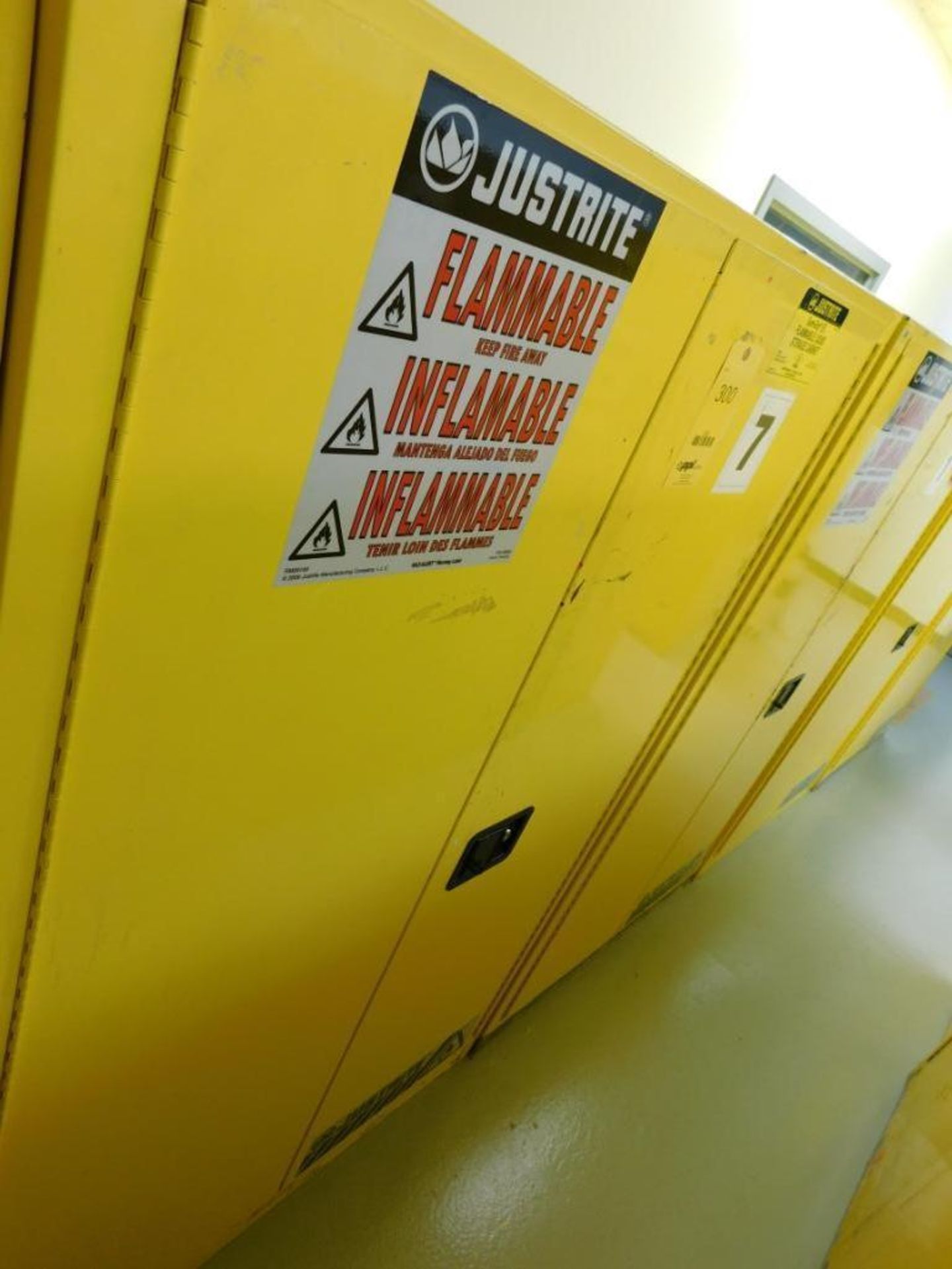 90 Gallon Flammable Liquid Storage Cabinet - Image 2 of 2