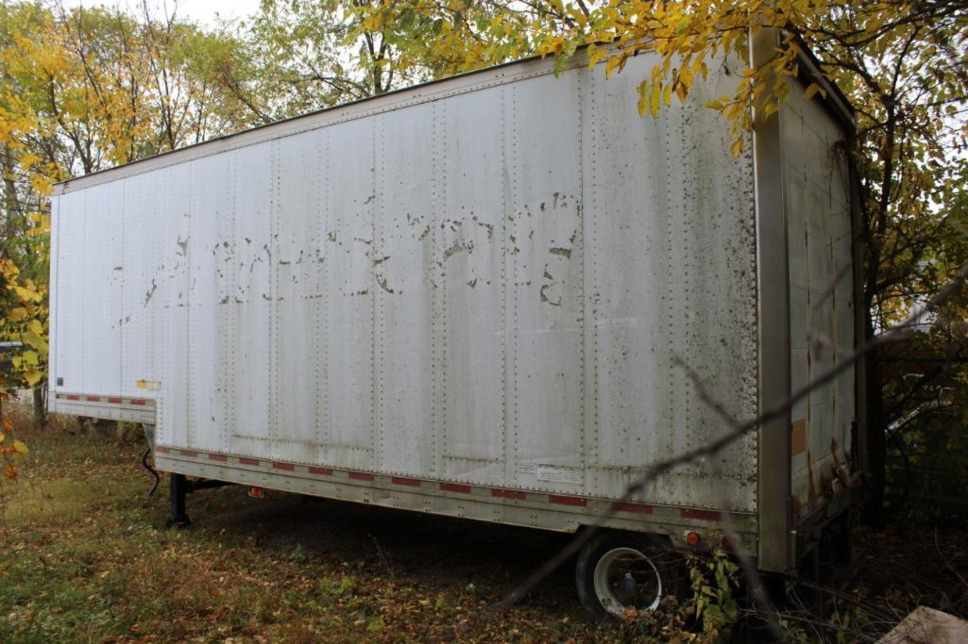 2000 Trailmobile 28 ft. Single-Axle Dry Van Trailer, VIN 1PT07BAE6Y9001565, Roll-up Rear Door - Image 2 of 5