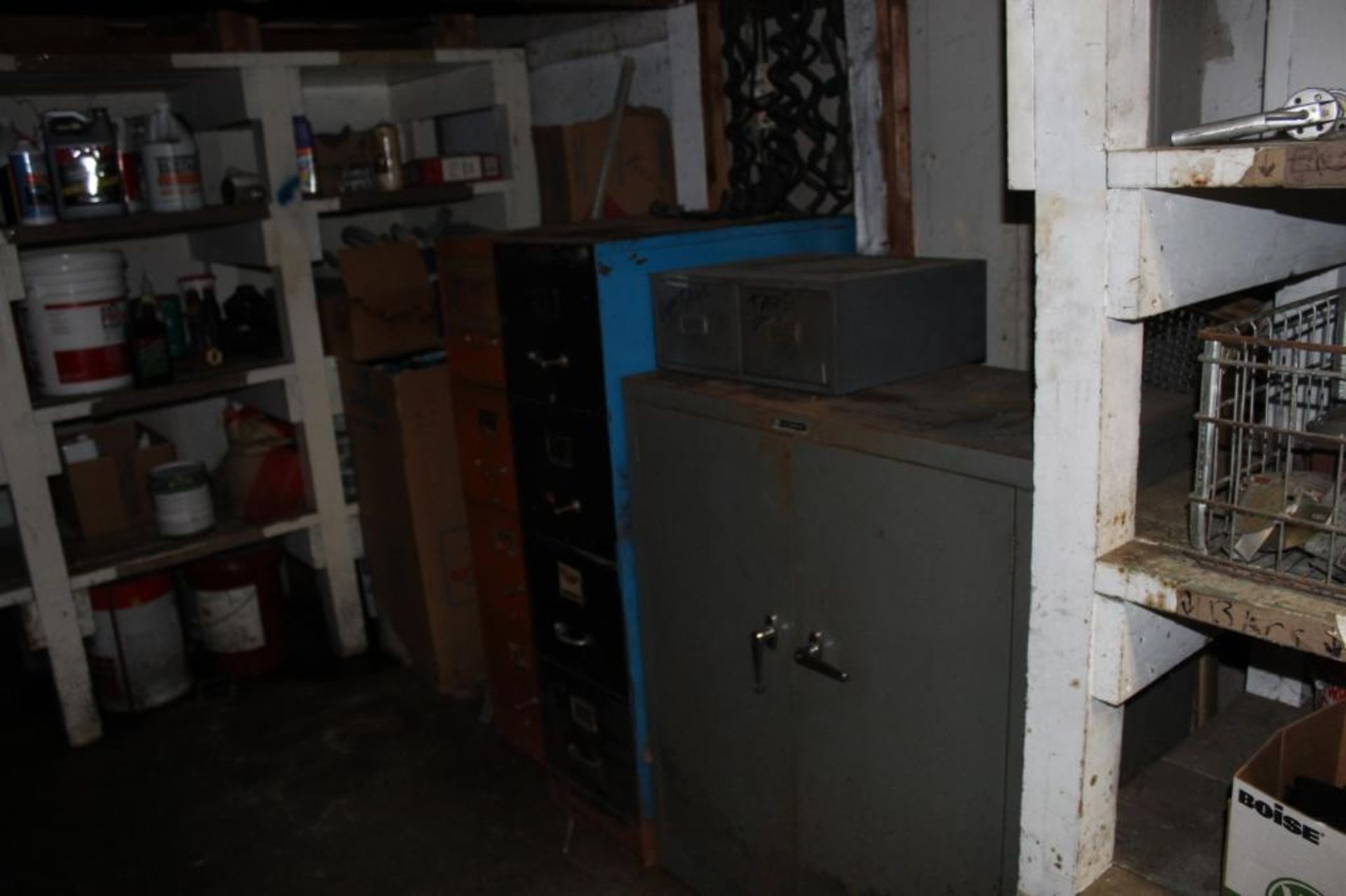 LOT: Contents of Maintenance Room including Hardware, Ladders, Shovels, Spare Parts, Hand Tools, Tab - Image 5 of 6