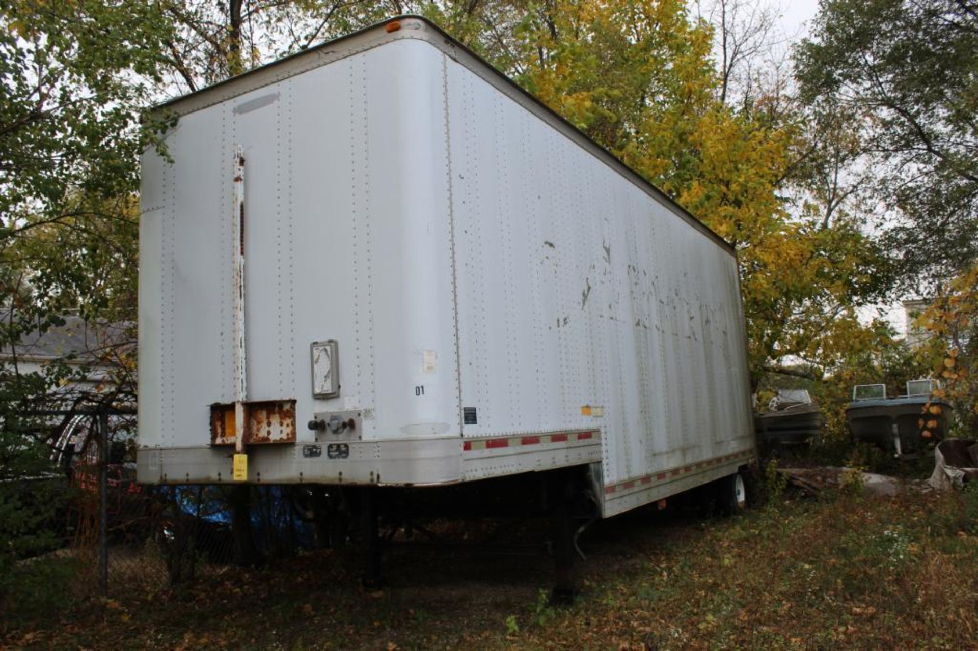 2000 Trailmobile 28 ft. Single-Axle Dry Van Trailer, VIN 1PT07BAE6Y9001565, Roll-up Rear Door