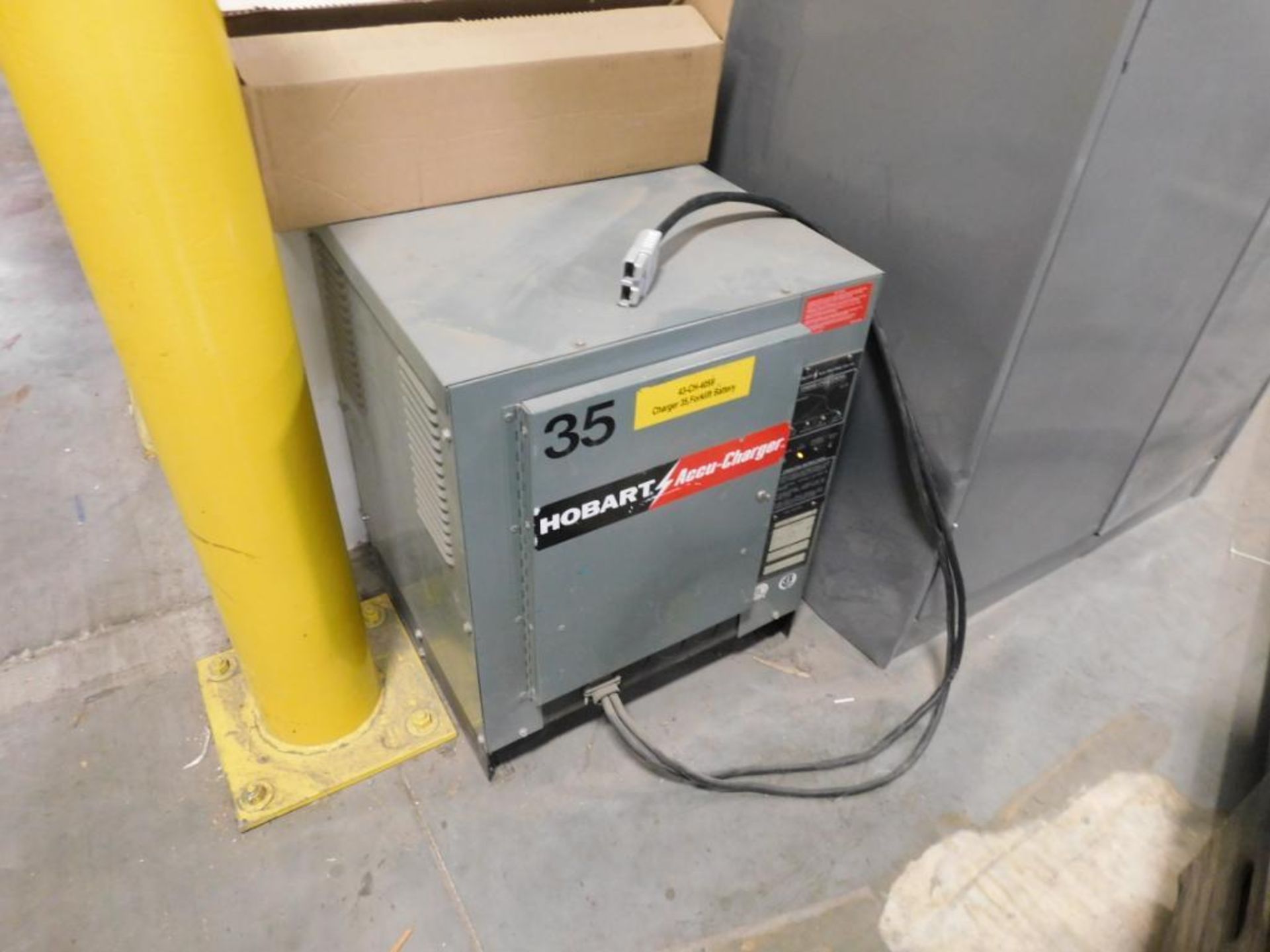 Crown 8000 lb. Electric Pallet Jack Model PE3S20-80, S/N 6H122632, 4346 hours (LOCATED IN MINNEAPOLI - Image 4 of 4