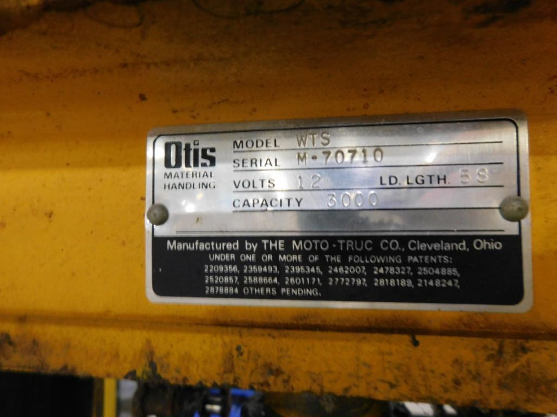 Otis 3000 lb. Electric Pallet Jack Model WTS, S/N M-70710 (LOCATED IN MINNEAPOLIS, MN.) - Image 4 of 4