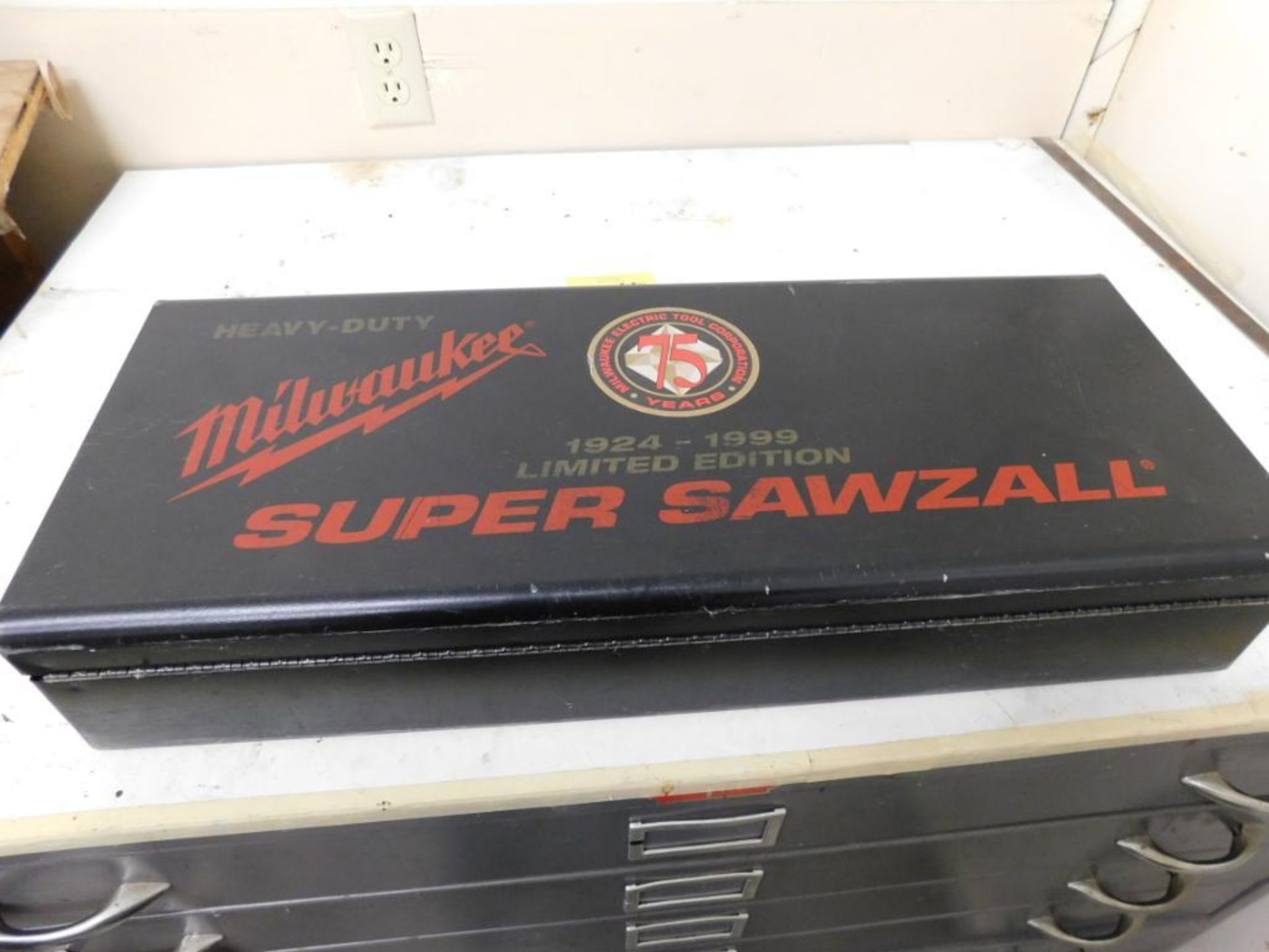 Milwaukee Heavy Duty Super Sawzall Model 1924-999 Limited Edition, Collectors Edition 046719 (LOCATE - Image 2 of 3