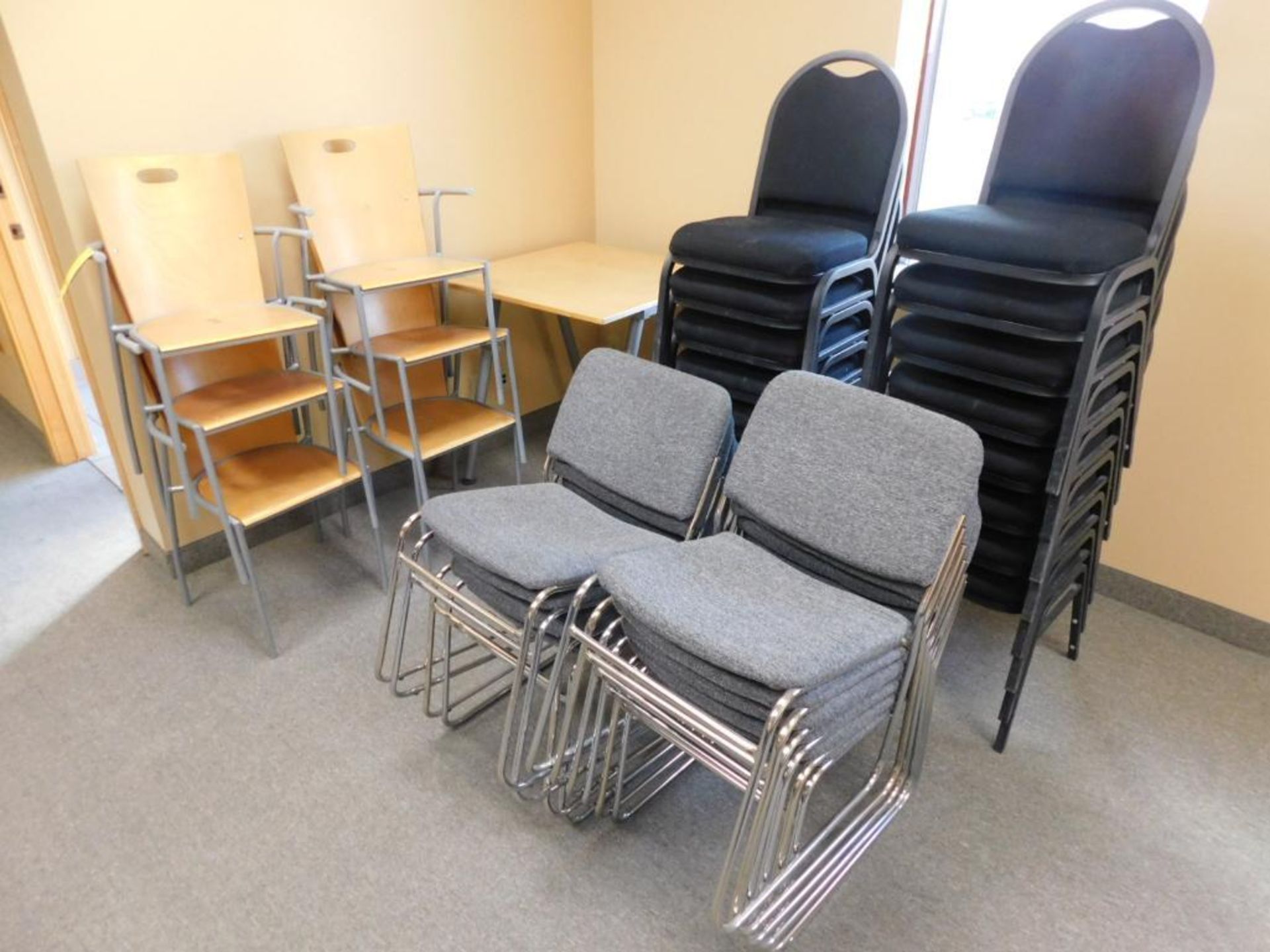 LOT: Large Quantity Assorted Stackable Chairs, Table