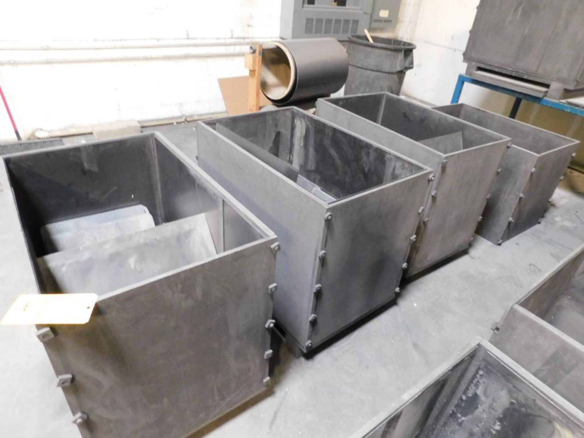 LOT: (4) Graphite Sintering Boxes