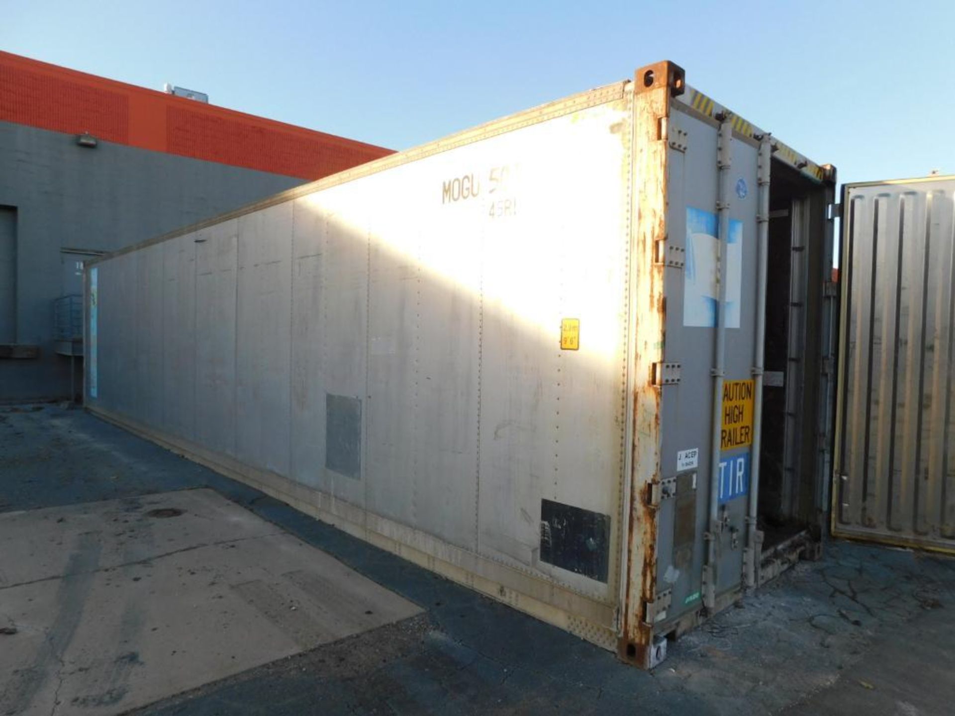 9 ft. 6 in. Shipping Container Model JE99-1557 (1999) - Image 2 of 6