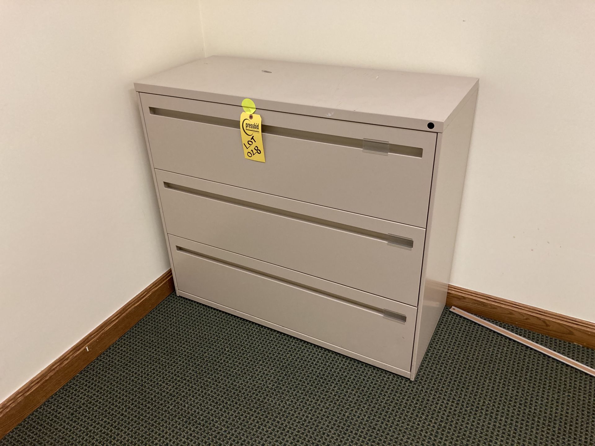 42" steel 3 drawer file cabinet